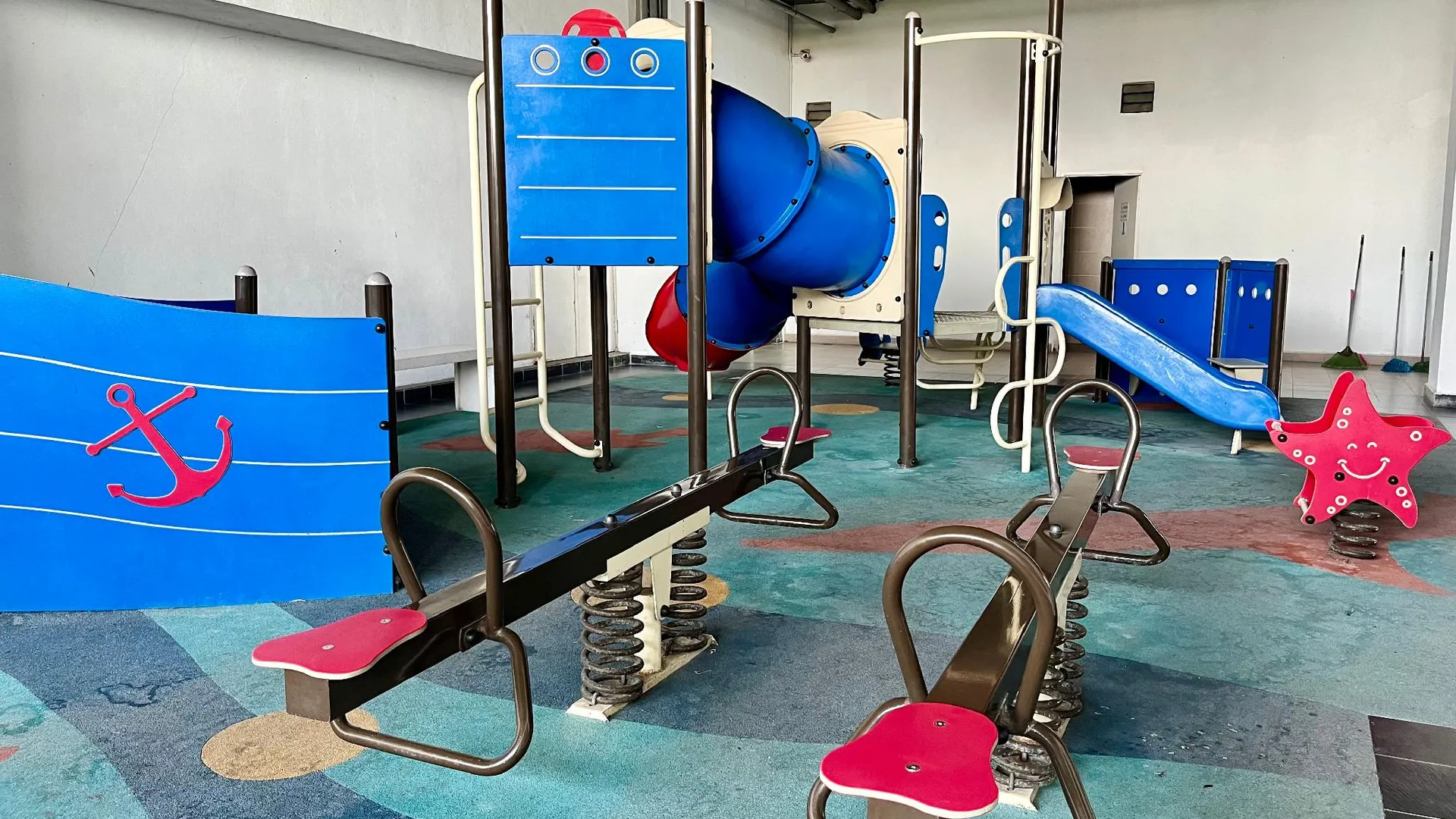 코타바루 코타바루 시내의 아파트먼트 (m², 침실 2개, 프라이빗 욕실 1개) 4성급 싱글룸 스위트룸