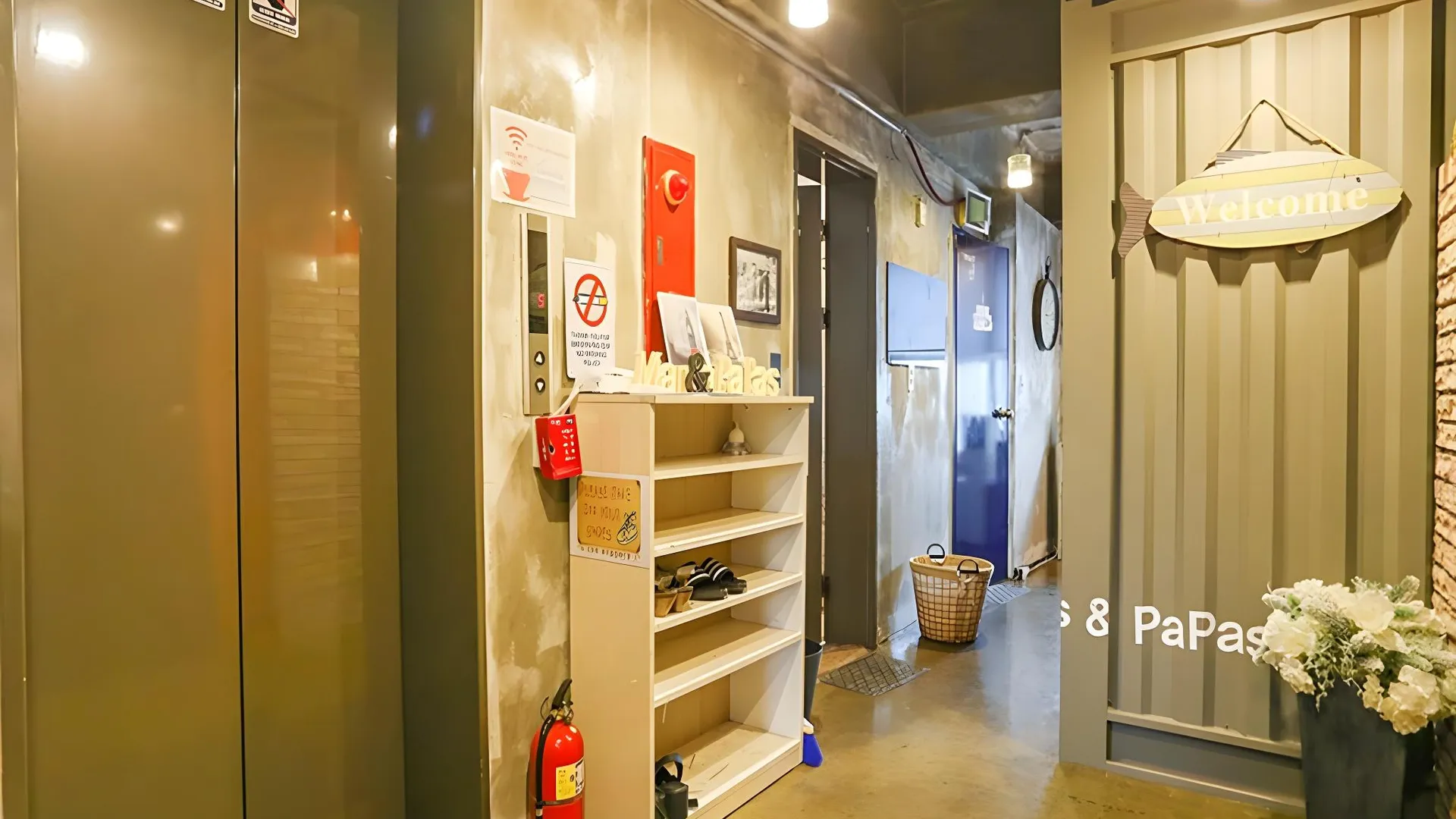 서울 마마스 앤 파파스 홍대 게스트하우스 1성급 호텔 수영장