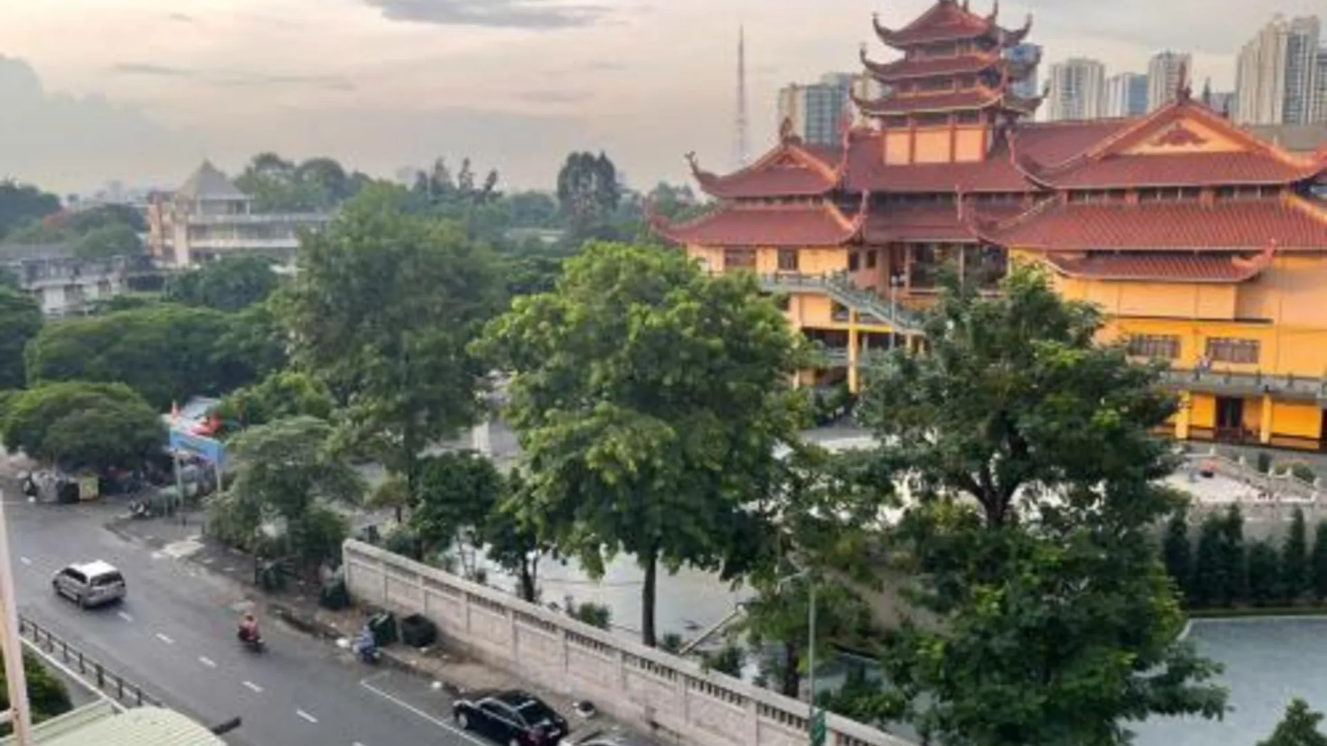 호치민 카삭산 호아 마이 1성급 호텔 전망