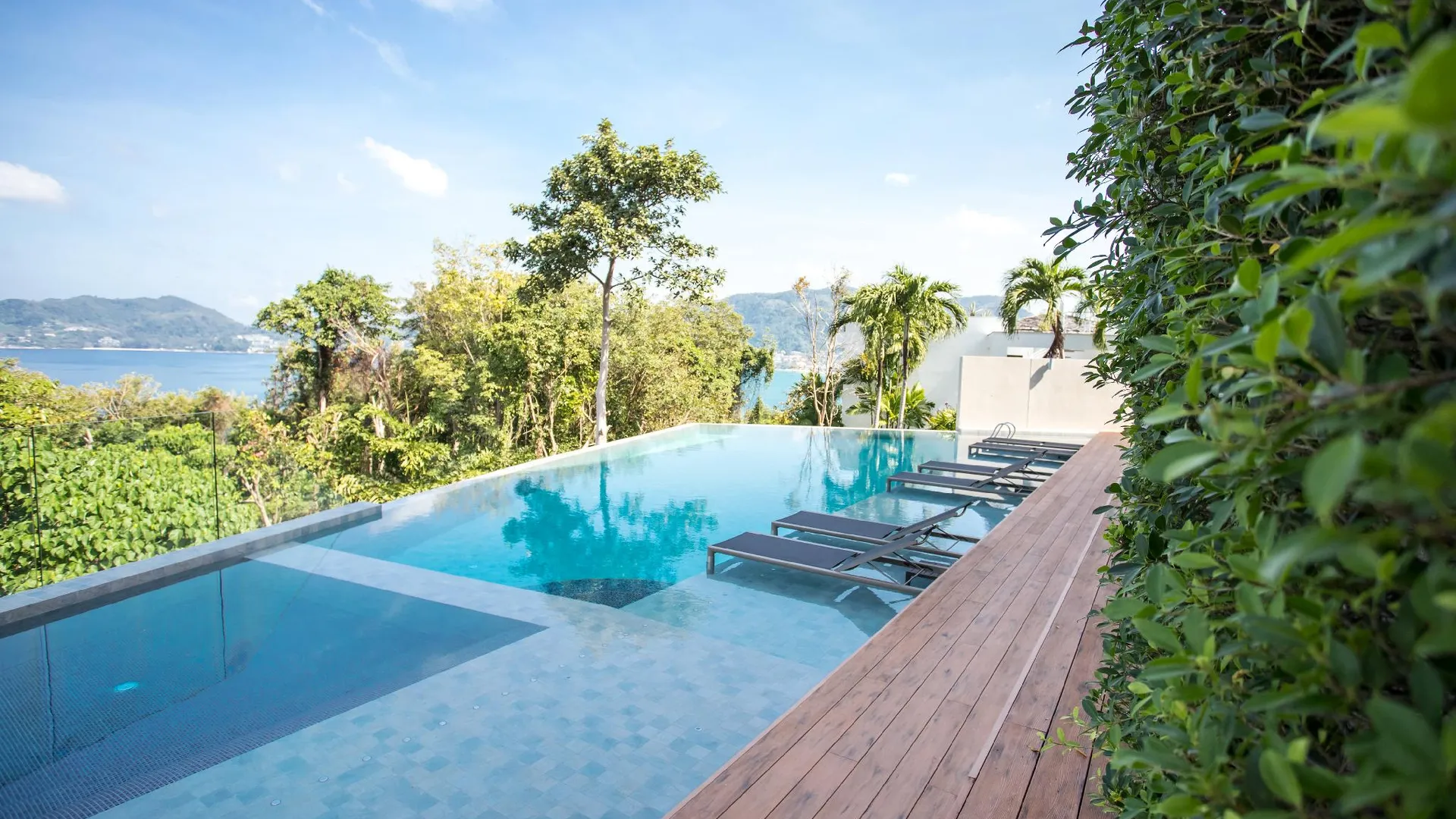 푸켓 빠통의 아파트먼트 (100m², 침실 2개, 프라이빗 욕실 2개) 4성급 게스트하우스 레스토랑