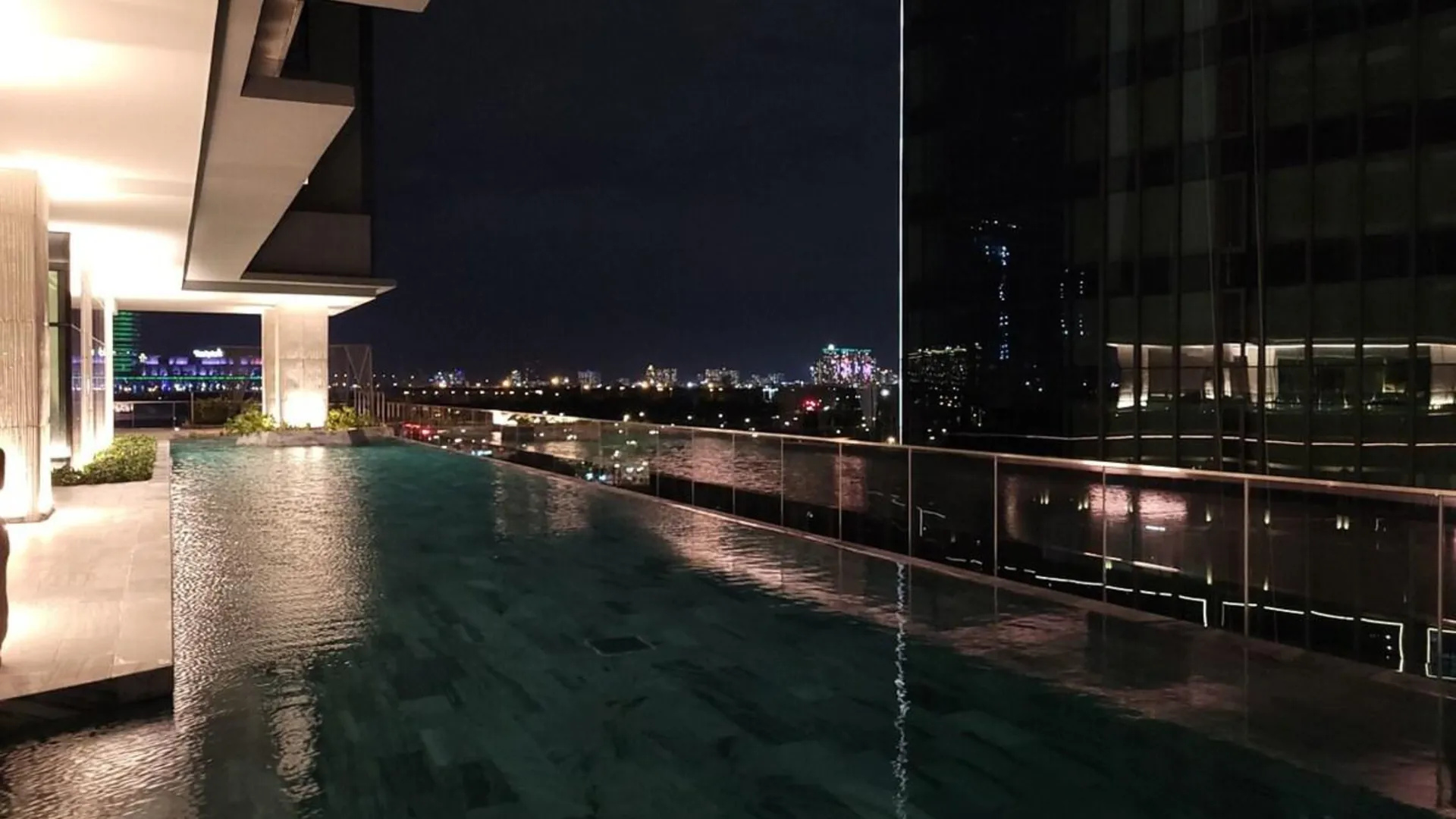 호치민 1군의 프라이빗 하우스 (100m², 침실 2개, 프라이빗 욕실 2개) 4성급 싱글룸 전망