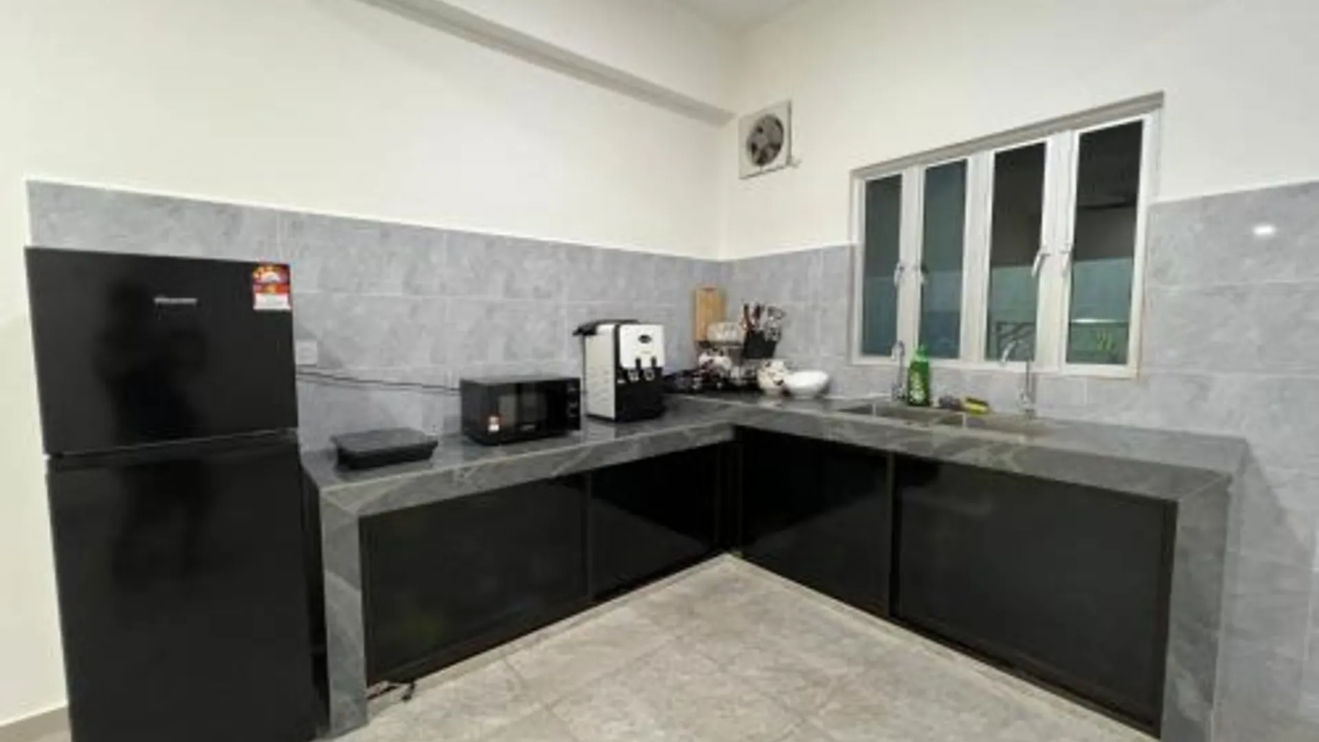 쿠안탄 쿠안탄 시티의 아파트먼트 (230m², 침실 4개, 프라이빗 욕실 3개) 4성급 게스트하우스 외관