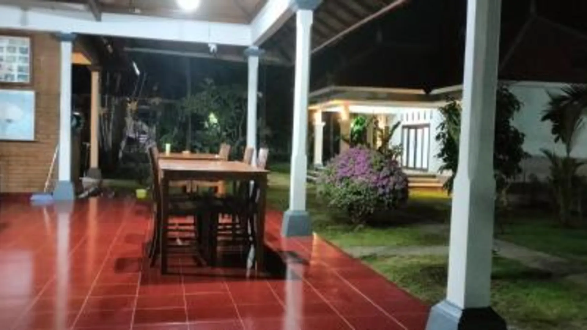 발리 Bayumantra Bungalows 3성급 호텔 수영장