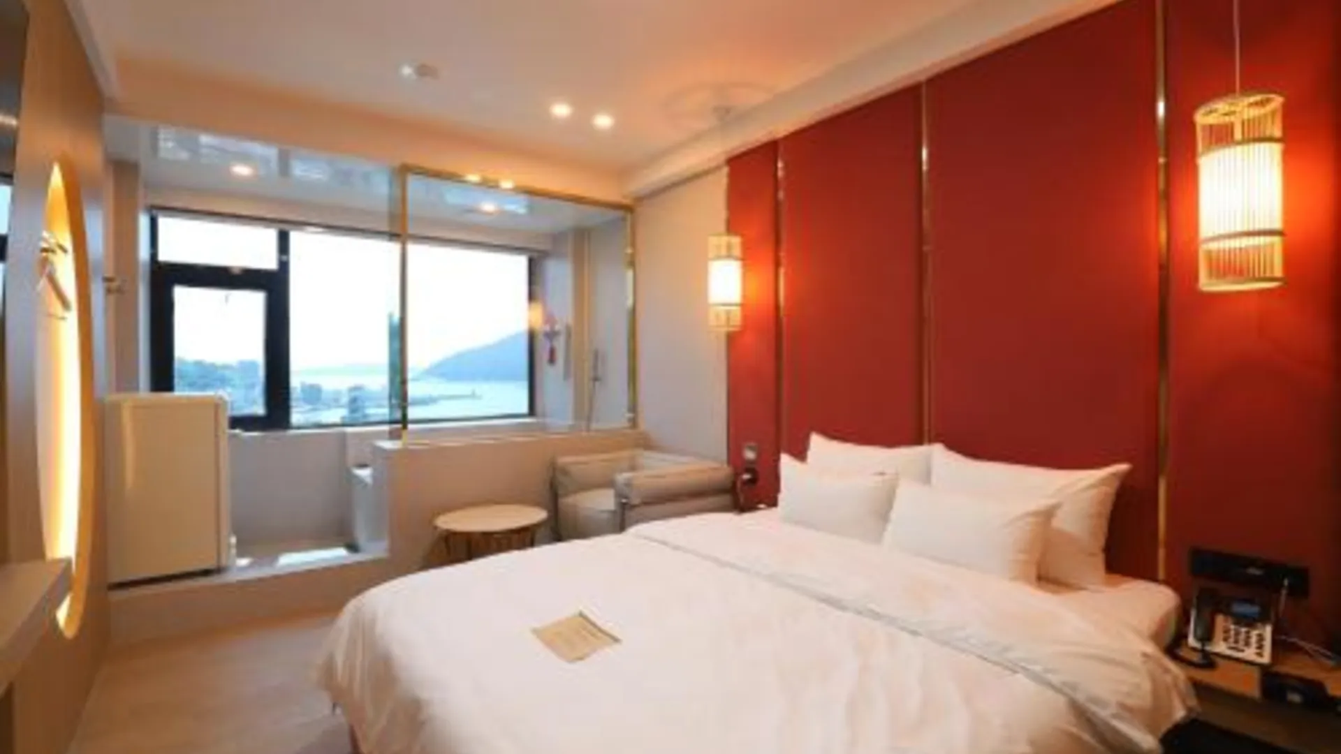 거제 거제도 하운드 호텔 장승포 지점 2성급 호텔 스위트룸