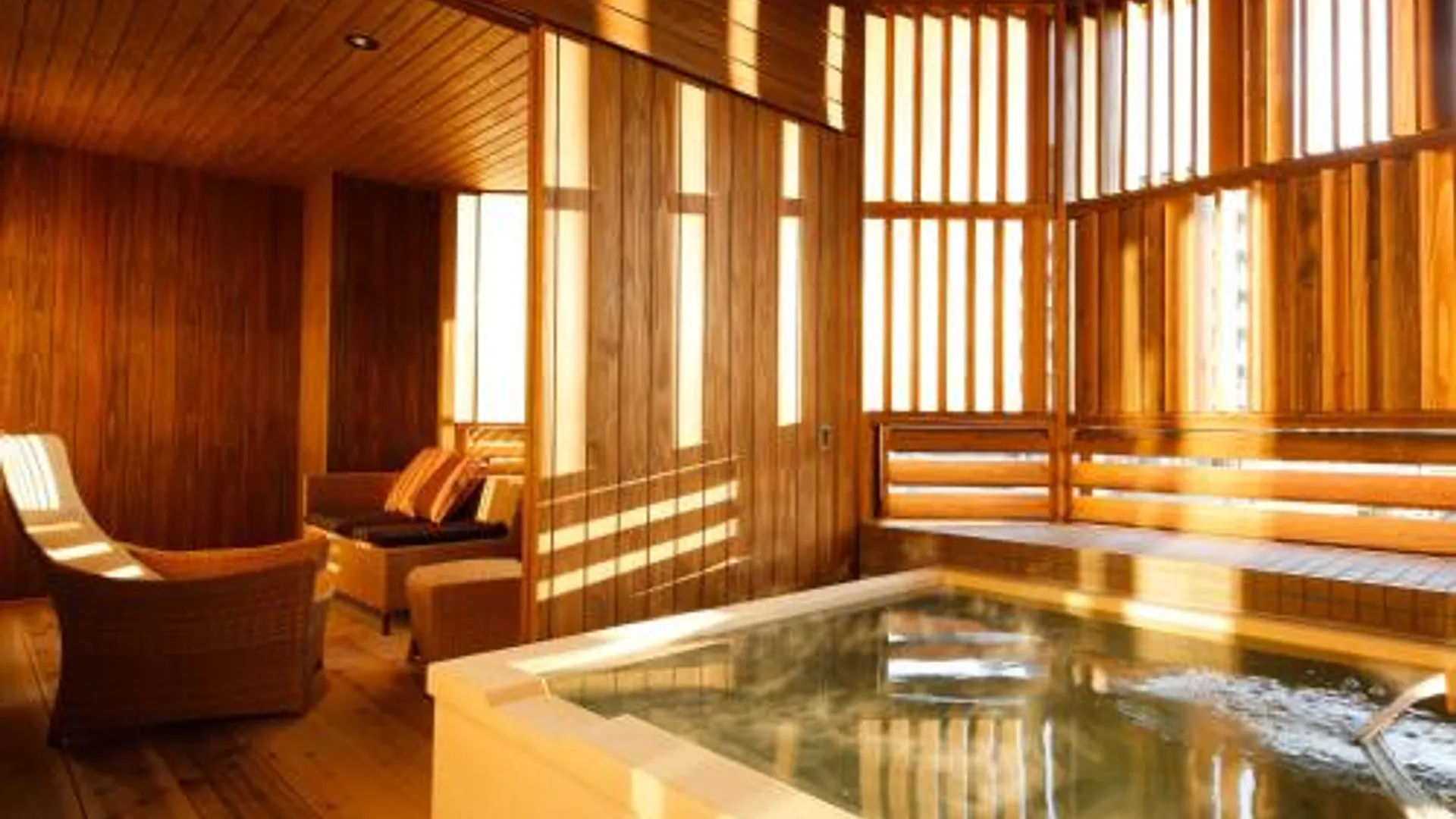 고베 아와지 하마리큐 - 스모토 온센 5성급 호텔 스위트룸