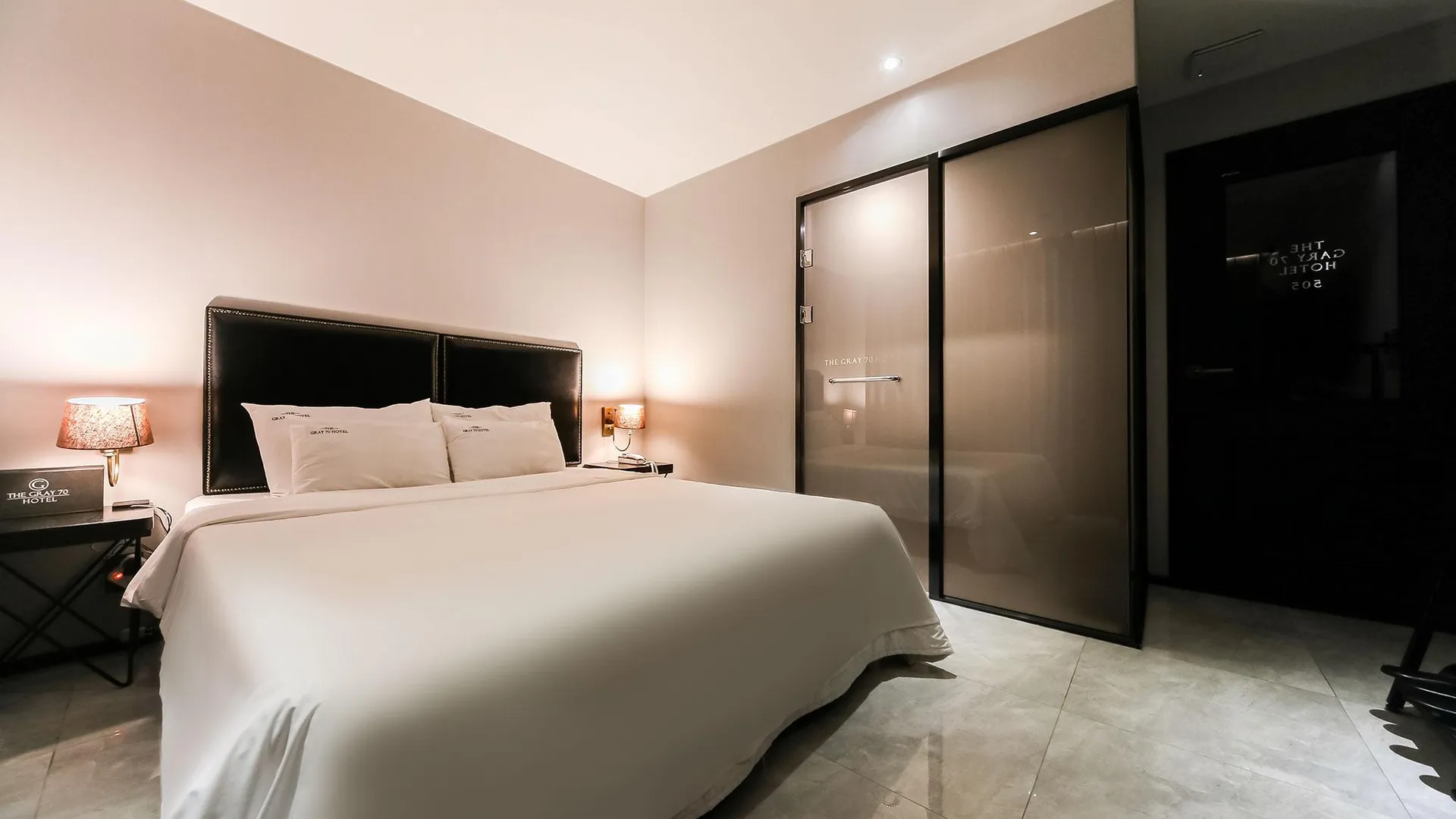 창원 창원 진해 더그레이70 호텔 스위트룸