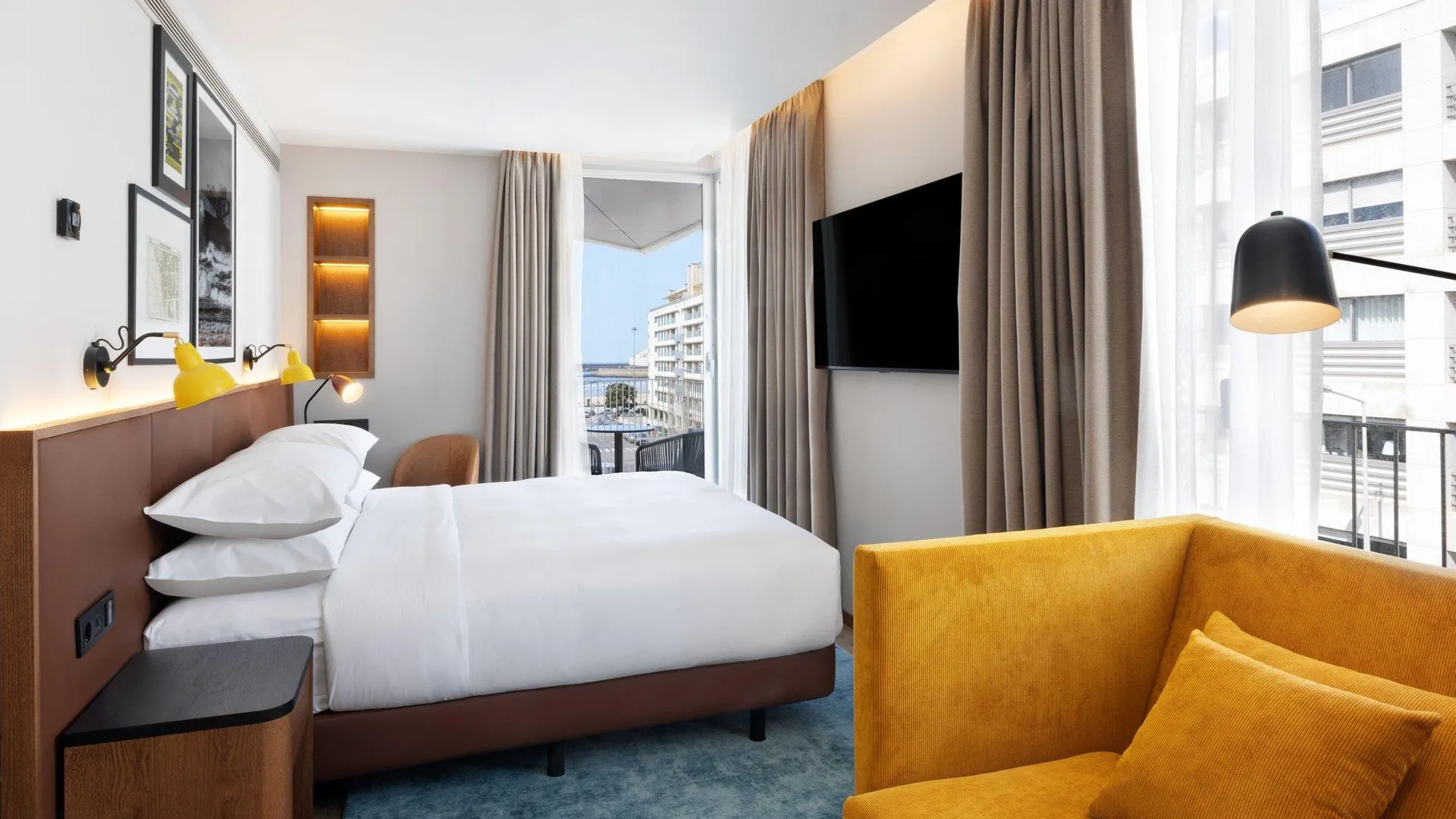 포르투 포 포인츠 바이 쉐라톤 마토지뇨스 4성급 호텔 스위트룸