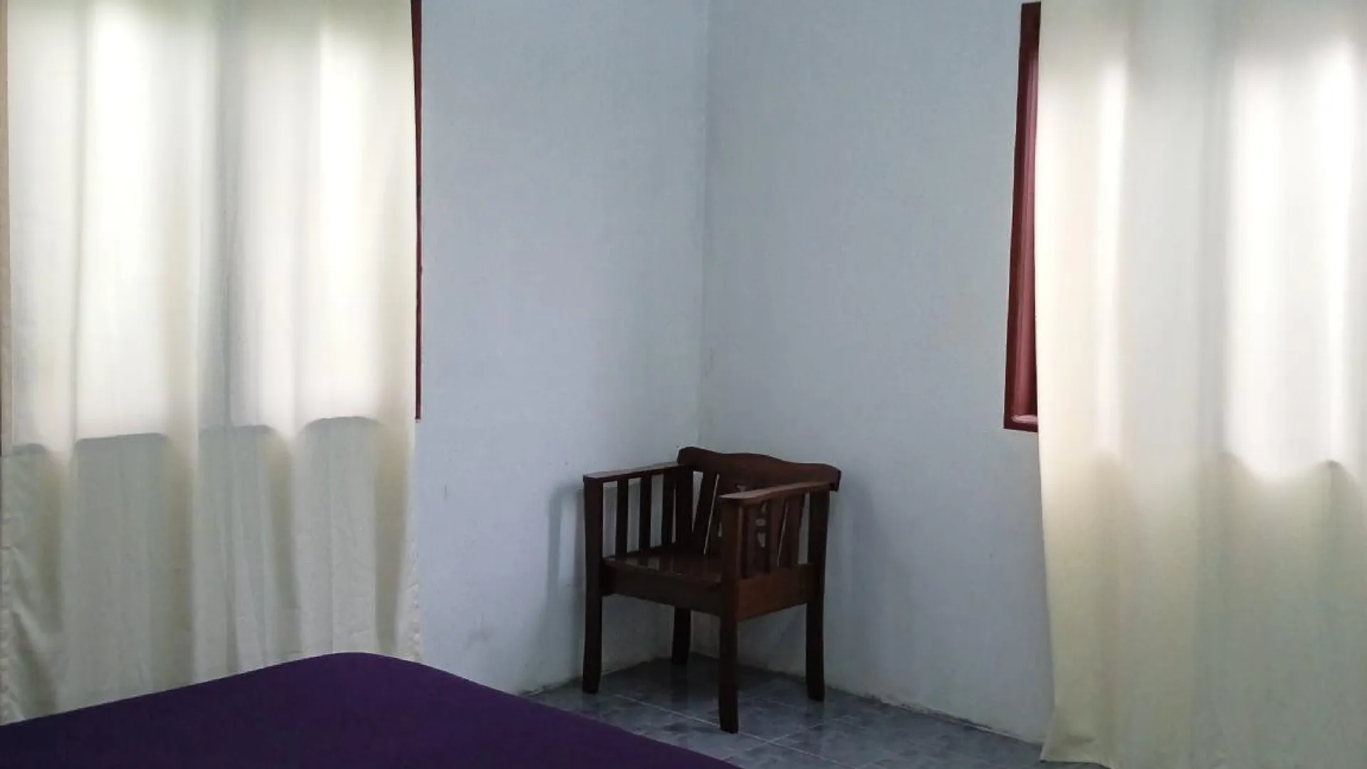 쿠알라테렝가누 톡 젬발 / 공 바닥의 프라이빗 하우스 (900m², 침실 2개, 프라이빗 욕실 1개) 2성급 싱글룸 객실