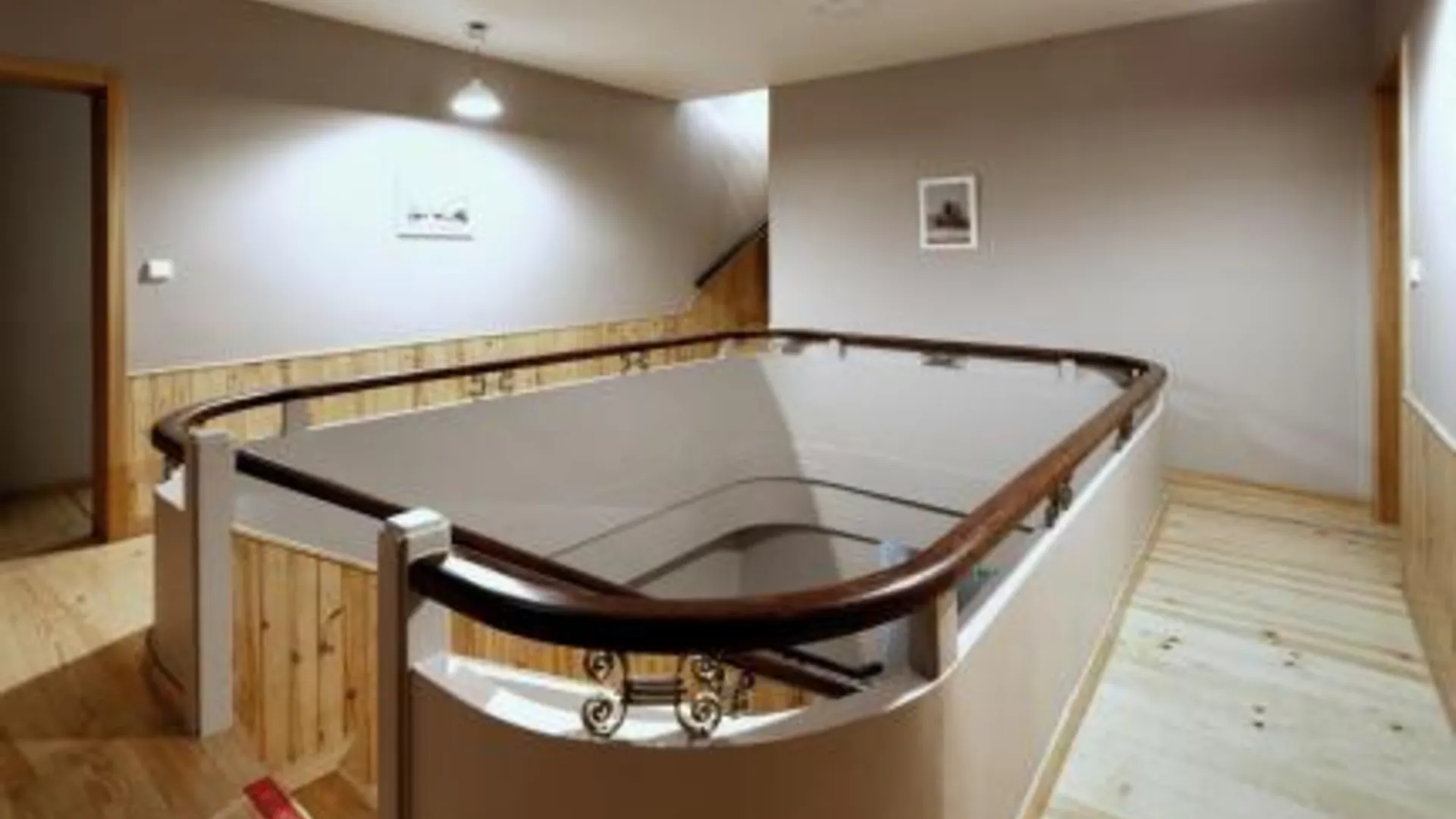 포르투 아파트호텔 오포르토 엔트레파레데스 3성급 게스트하우스 수영장