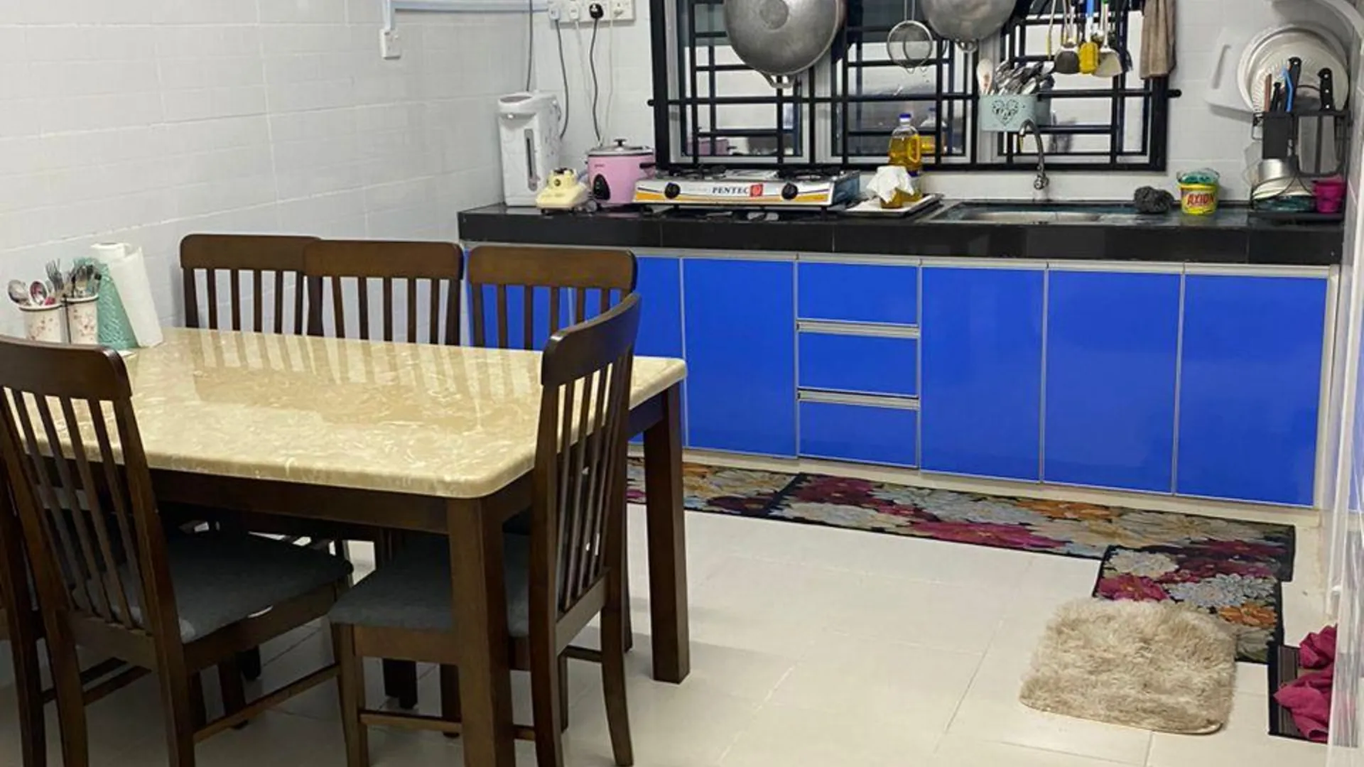 란타우 판장 캄풍 게레탁의 프라이빗 하우스 (1400m², 침실 4개, 프라이빗 욕실 3개) 2성급 싱글룸 로비