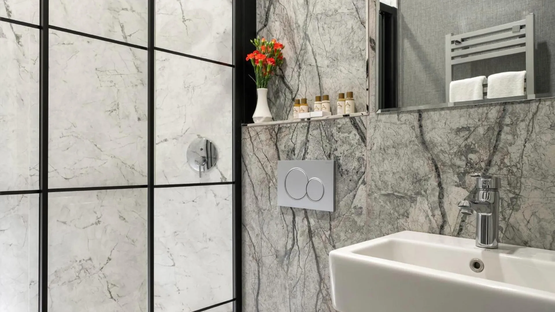 오사카 애로우 호텔 인 신사이바시 3성급 호텔 스위트룸