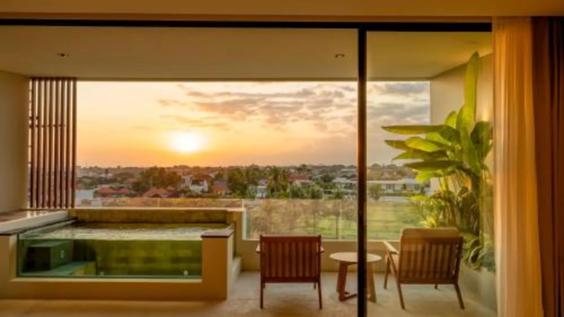 발리 소어 이스케이프 툼박 바유 바이 베러플레이스 5성급 호텔 레스토랑