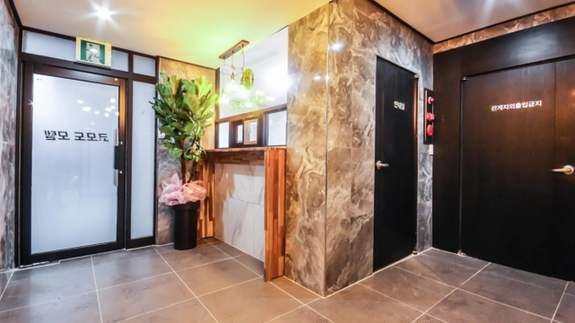 사천 삼천포 코모도 모텔 호텔 외관