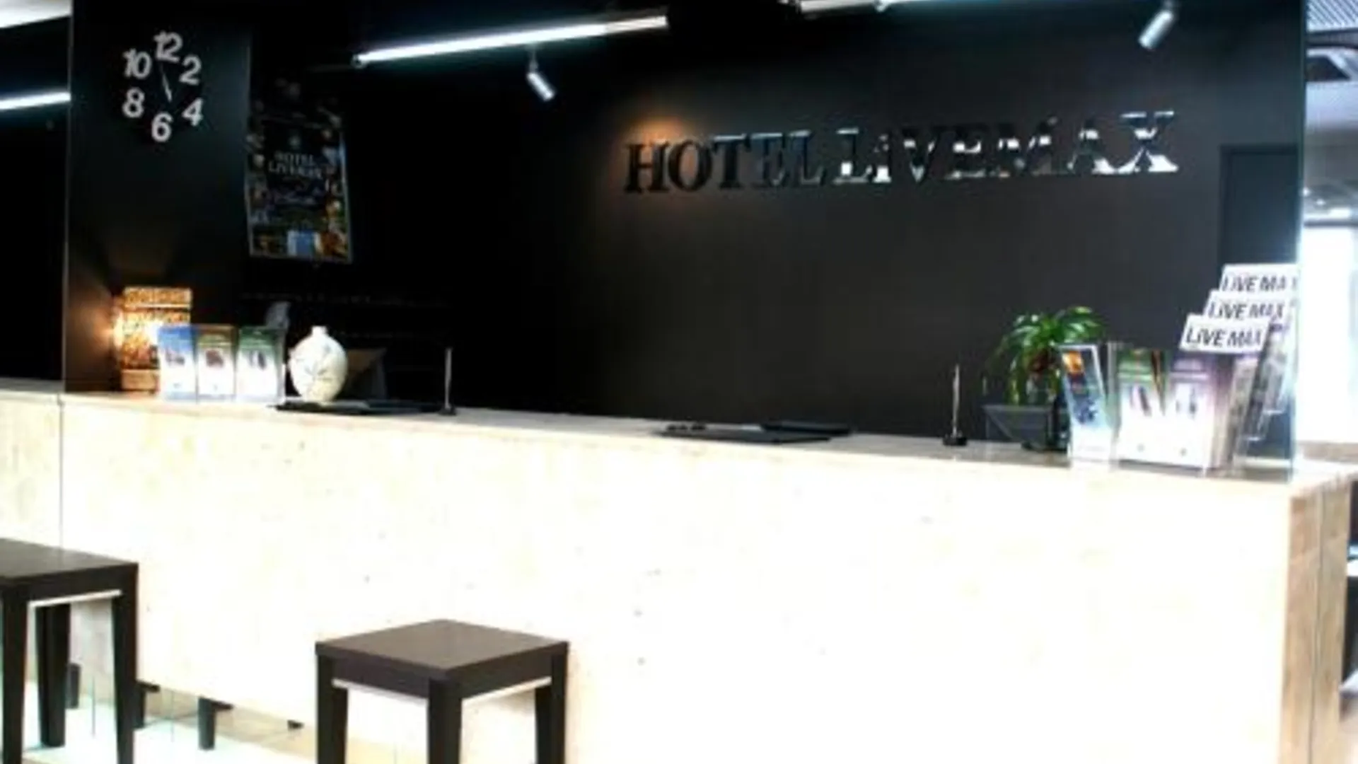 오키나와 본섬 호텔 라이브맥스 버짓 나하 2성급 호텔 로비