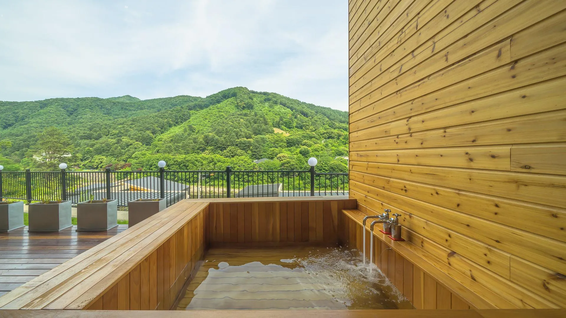 가평 가평 라빌라알바니 2성급 게스트하우스 수영장