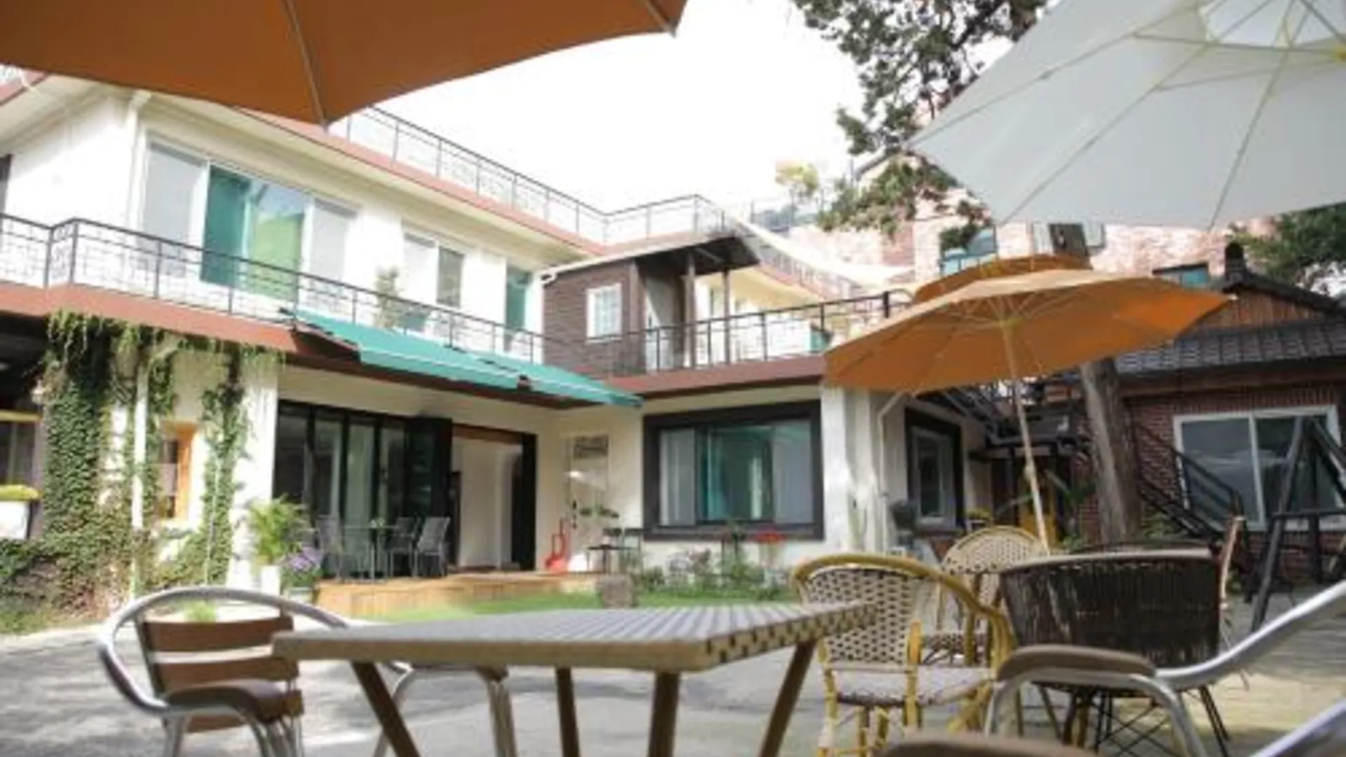 서울 슬로우 바이브 명동 2성급 호텔 수영장