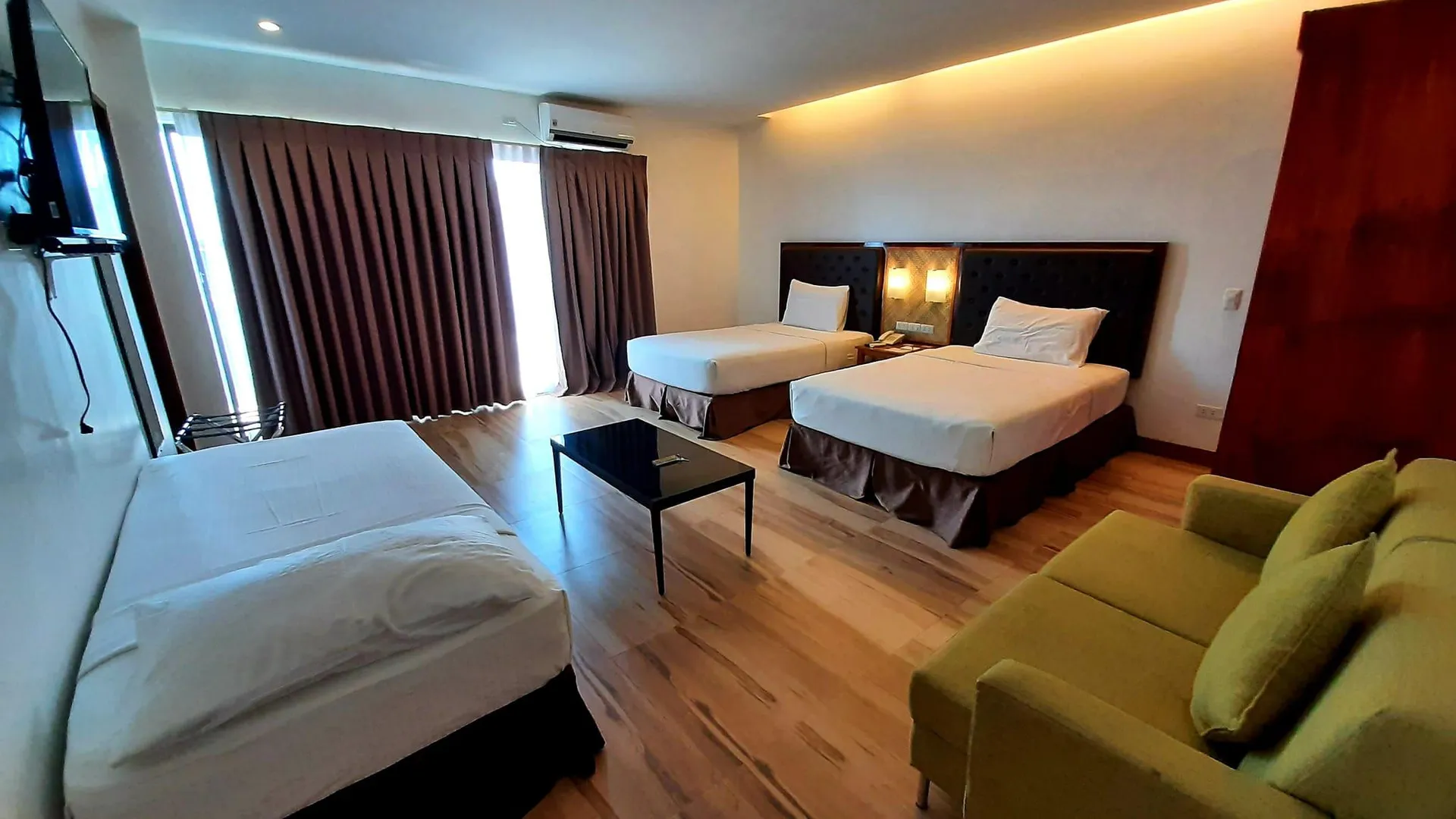 세부 아오조라 씨사이드 막탄 호텔 스위트룸