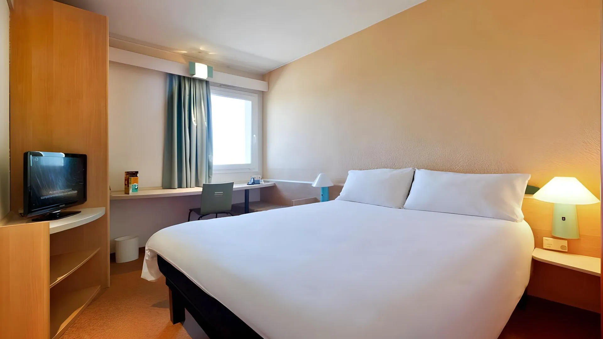 세투발 이비스 세투발 2성급 호텔 스위트룸