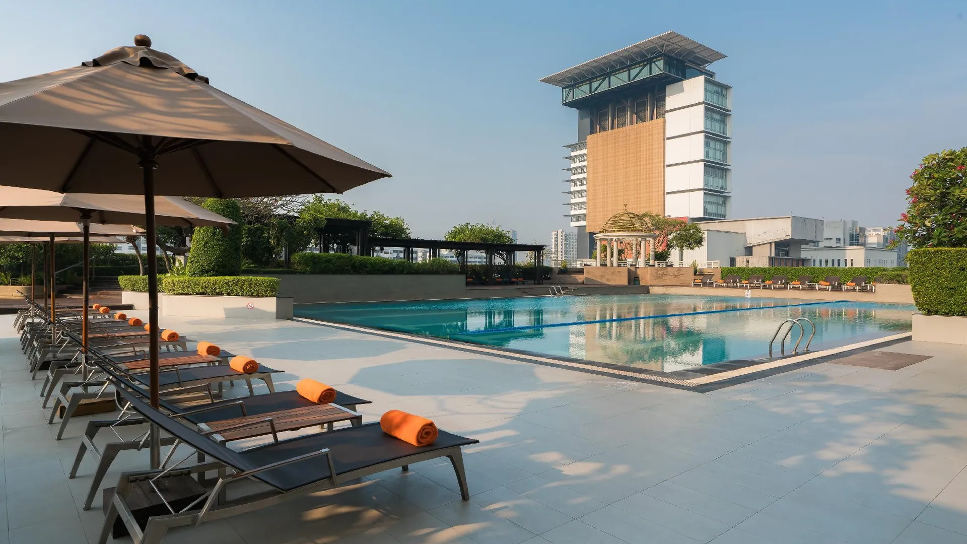 방콕 파툼완 프린세스 호텔 5성급 호텔 수영장