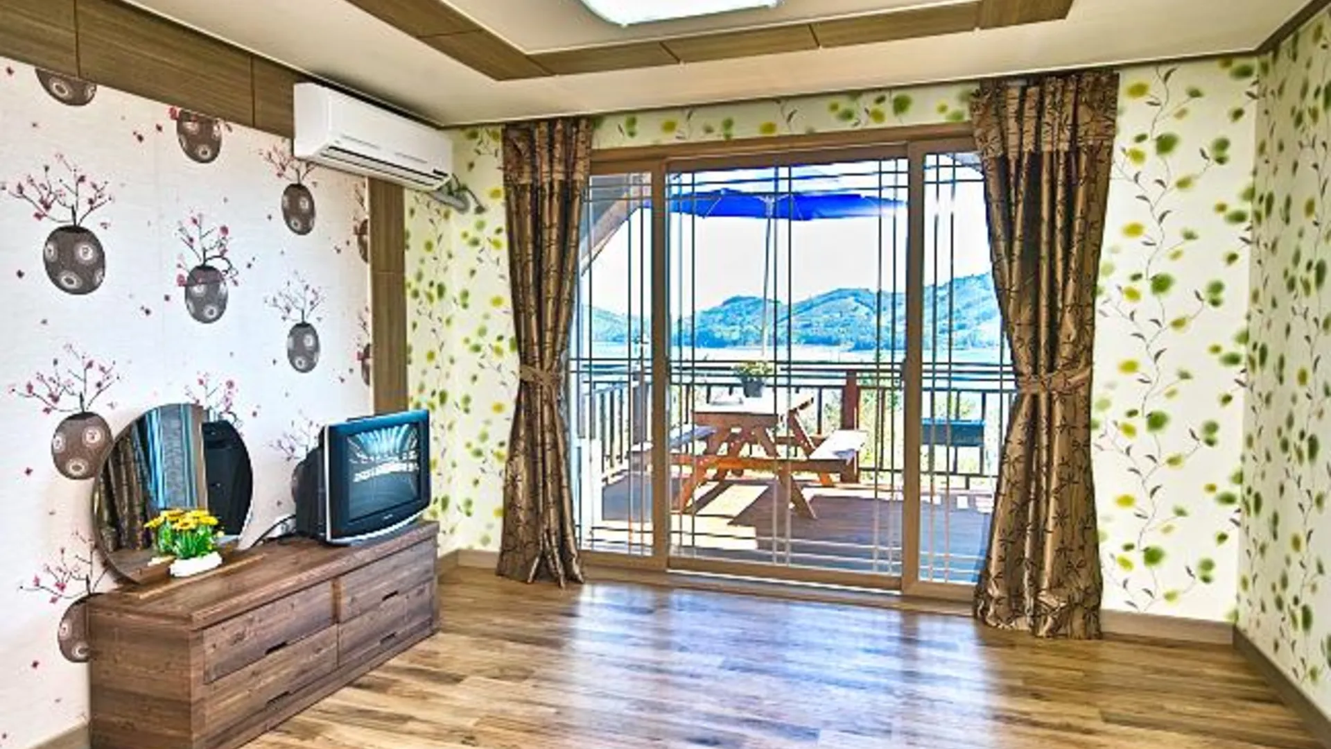 남해 남해 대통령펜션 2성급 게스트하우스 스위트룸