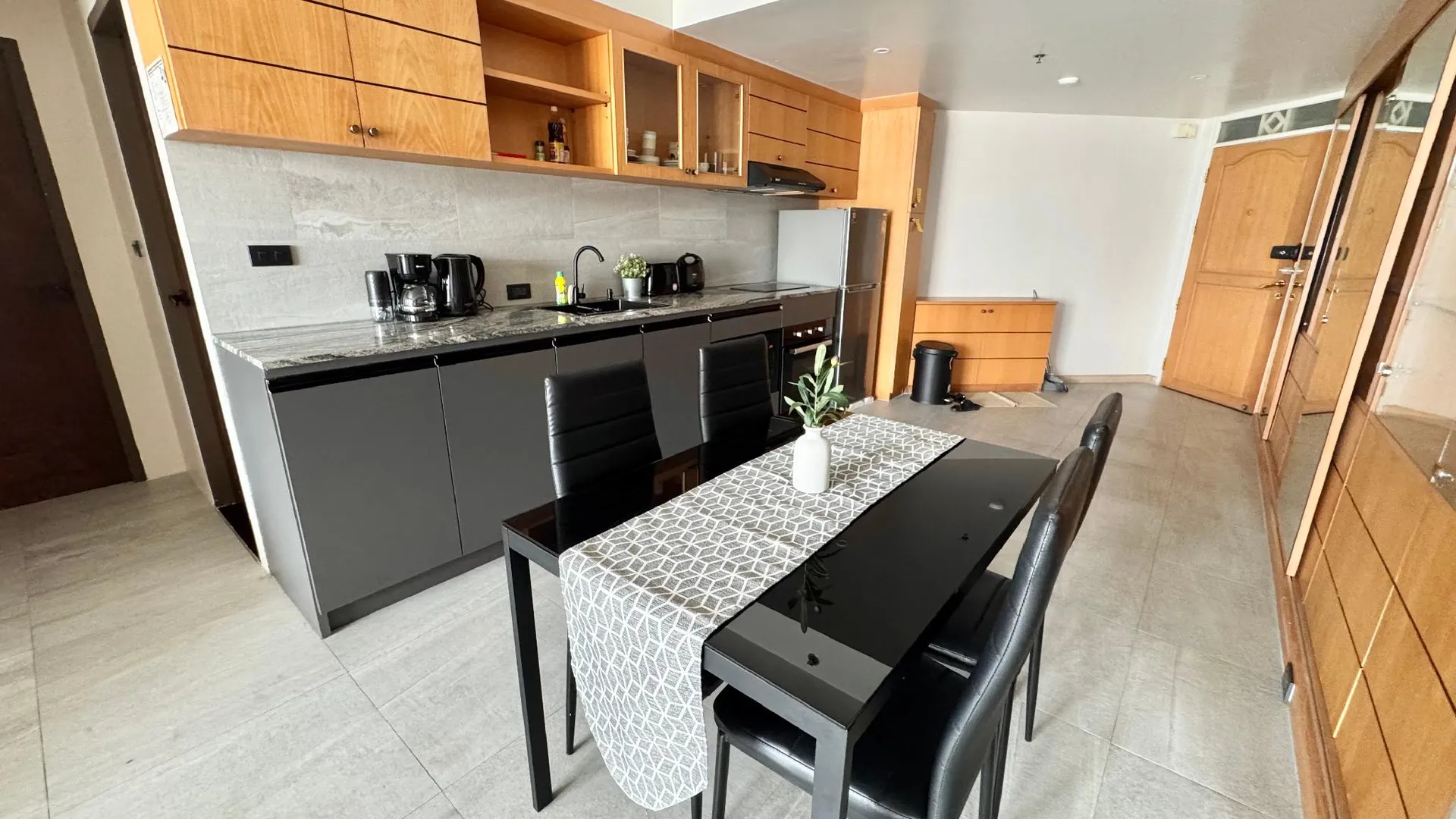 방콕 짜뚜짝의 아파트먼트 (86m², 침실 2개, 프라이빗 욕실 2개) 4성급 싱글룸 외관