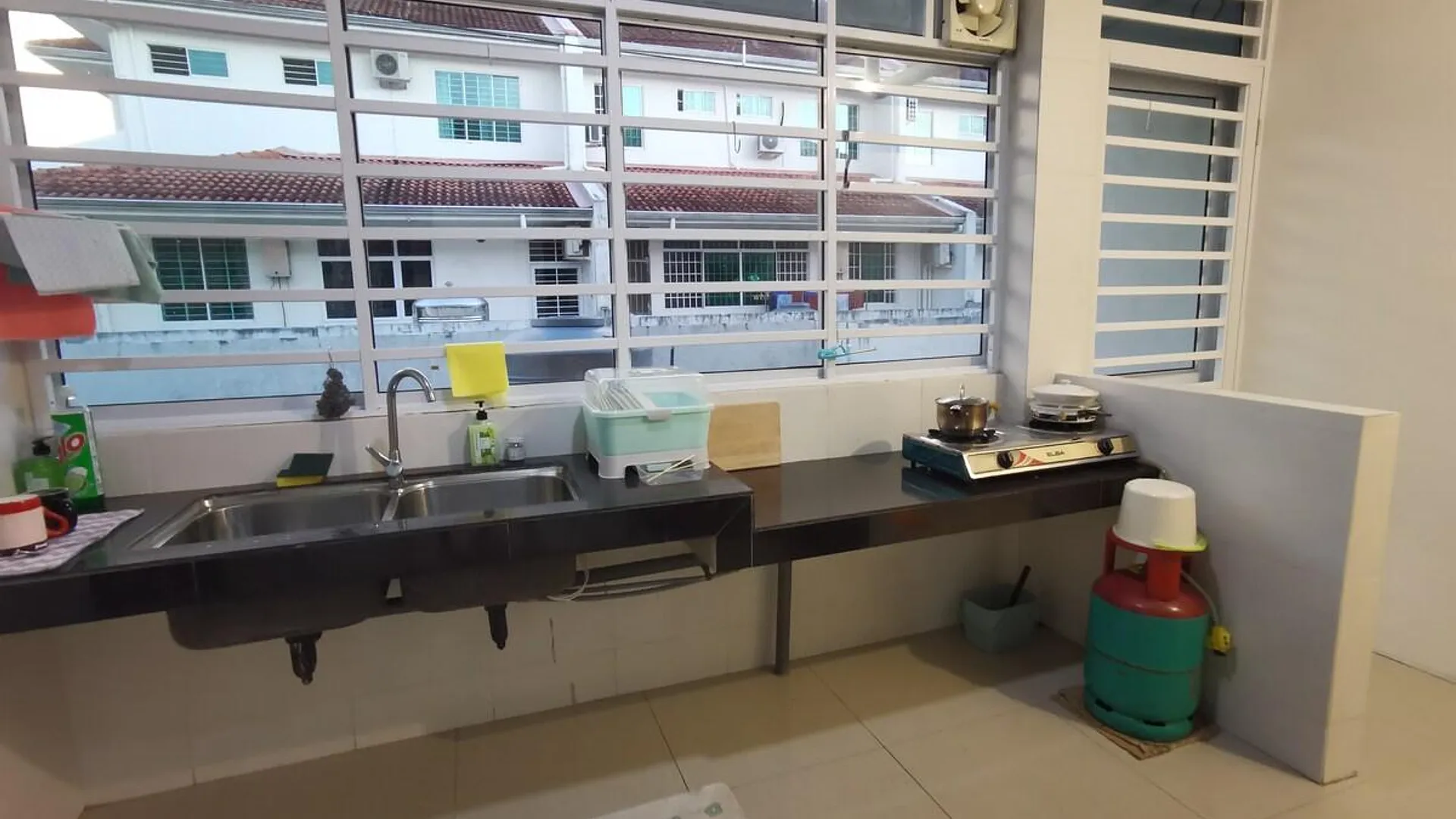 미리 커머셜 센터의 프라이빗 하우스 (2000m², 침실 4개, 프라이빗 욕실 4개) 2성급 싱글룸 외관