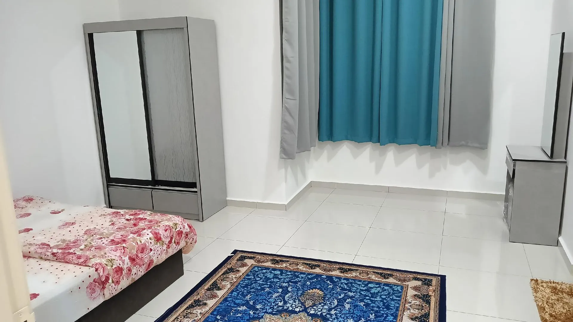 쿠알라테렝가누 톡 젬발 / 공 바닥의 프라이빗 하우스 (15m², 침실 4개, 프라이빗 욕실 3개) 2성급 싱글룸 수영장