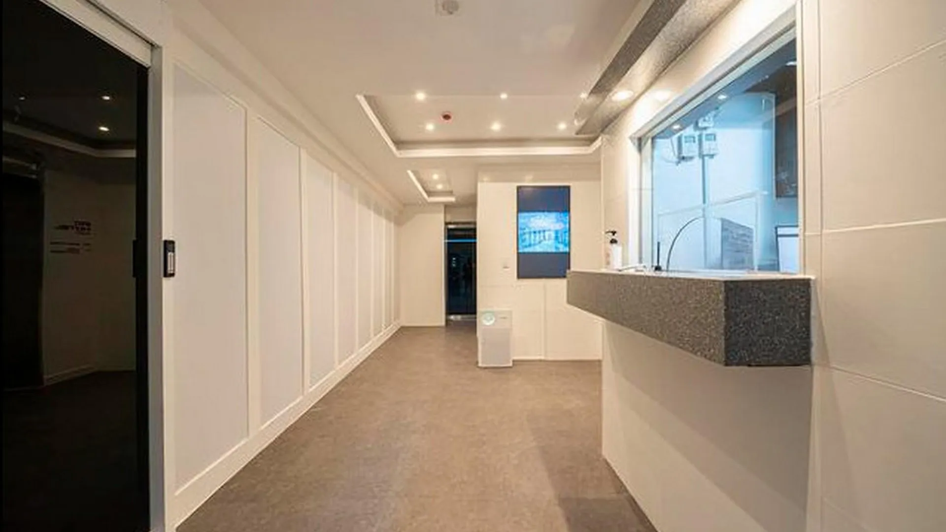 시흥 이로 호텔 월곶 1성급 호텔 로비