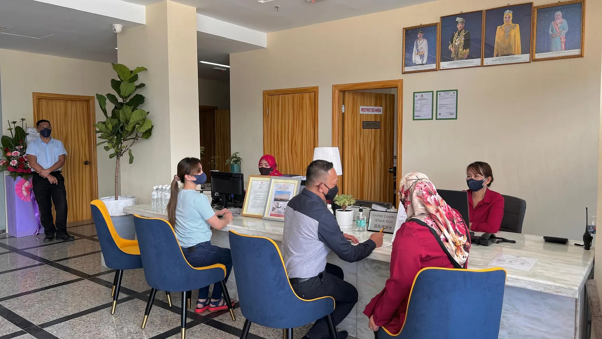 코타키나발루 TD 캐피탈 호텔 이나남 2성급 호텔 스위트룸