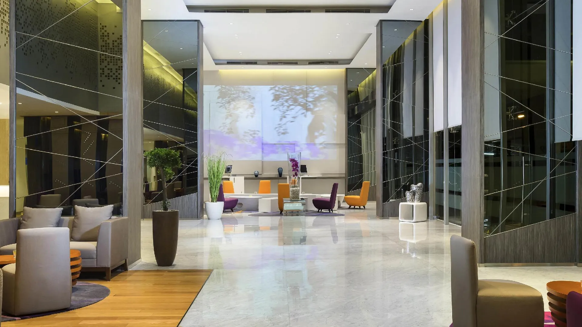 마카사르 노보텔 마카사르 그랜드 샤일라 호텔 3성급 호텔 로비