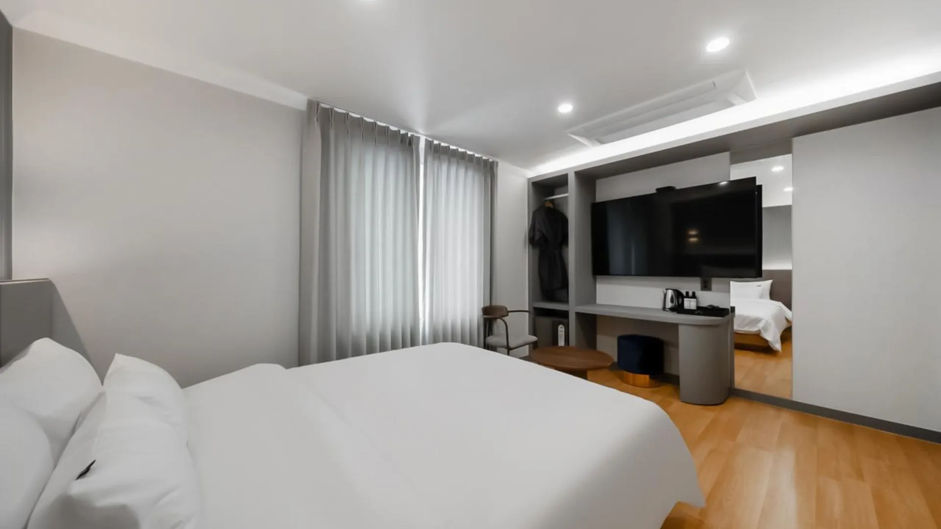 충주 충주 브라운도트 젊음의거리점 호텔 스위트룸