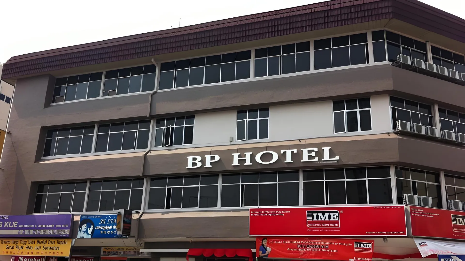 바투 파핫 Room V @ Jalan Jenang 2성급 호텔 수영장