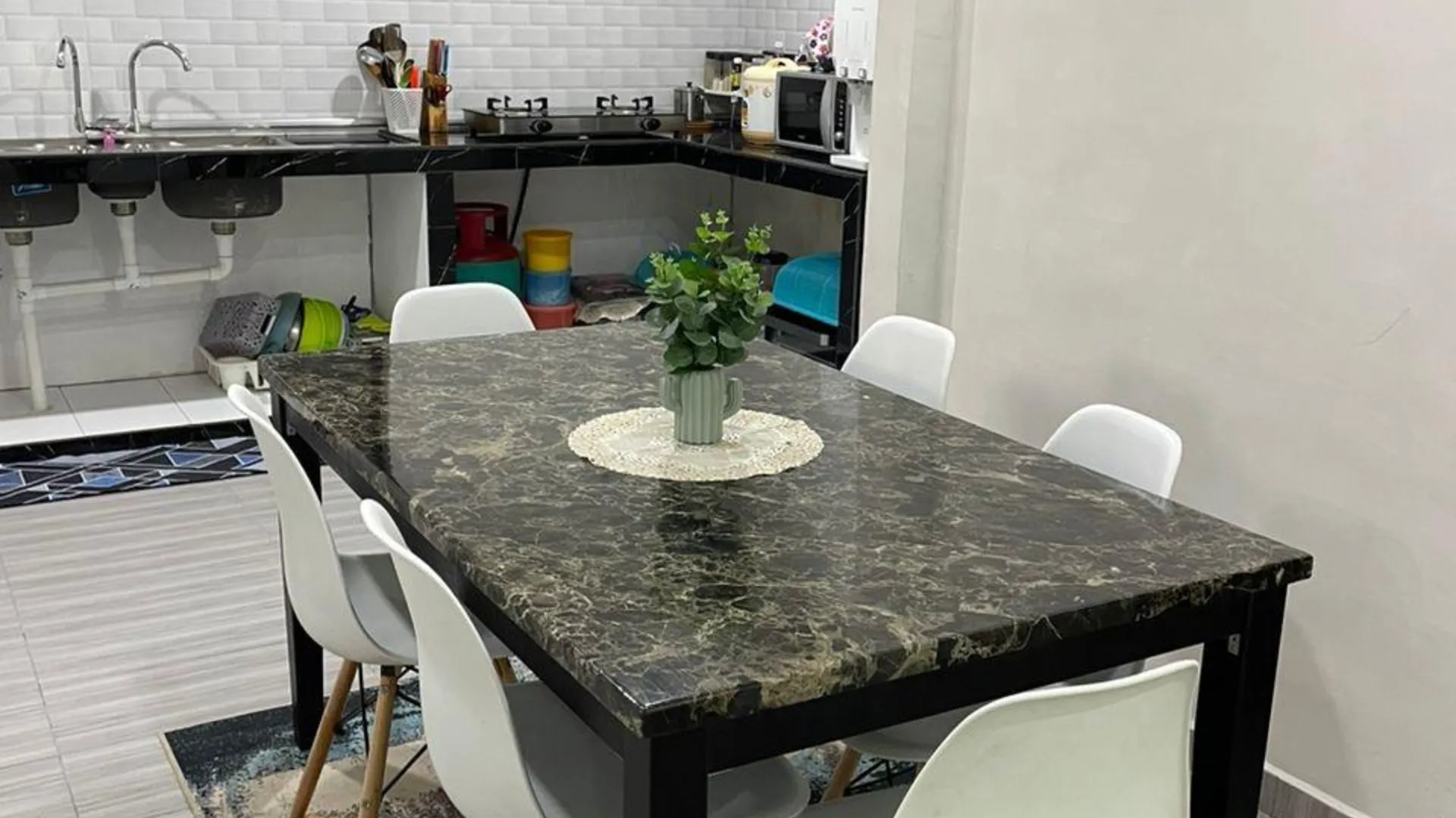 말라카 자신의 프라이빗 하우스 (1430m², 침실 3개, 프라이빗 욕실 2개) 2성급 싱글룸 외관