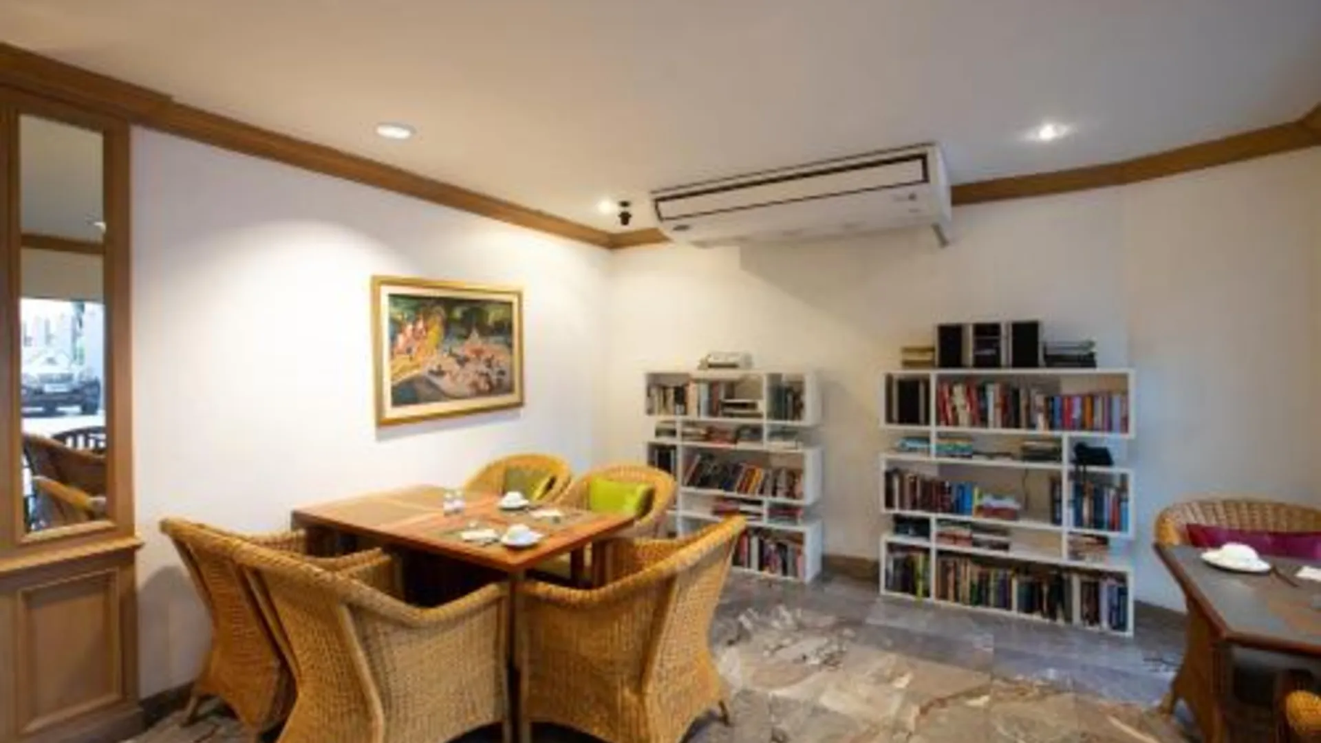 방콕 더 탄타완 호텔 수라웡 방콕 4성급 호텔 외관