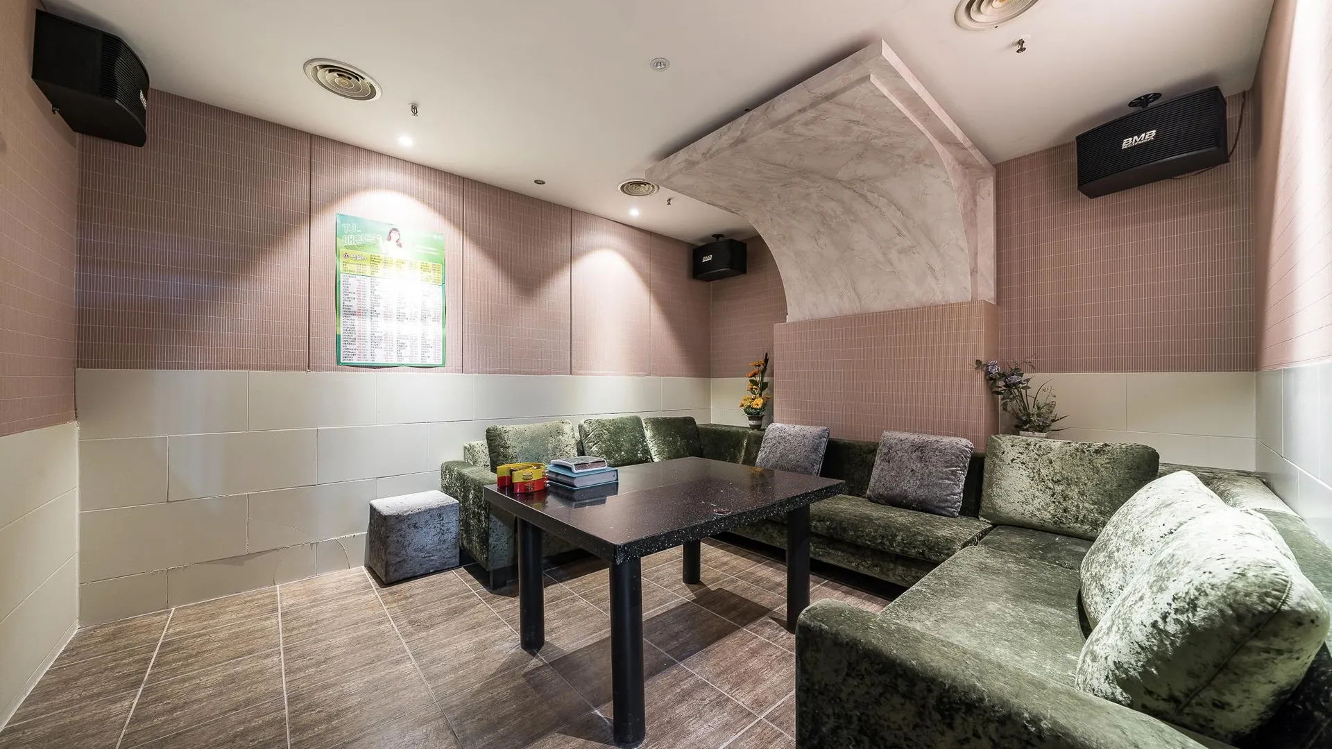 충주 브라운도트 충주시청점 호텔 외관