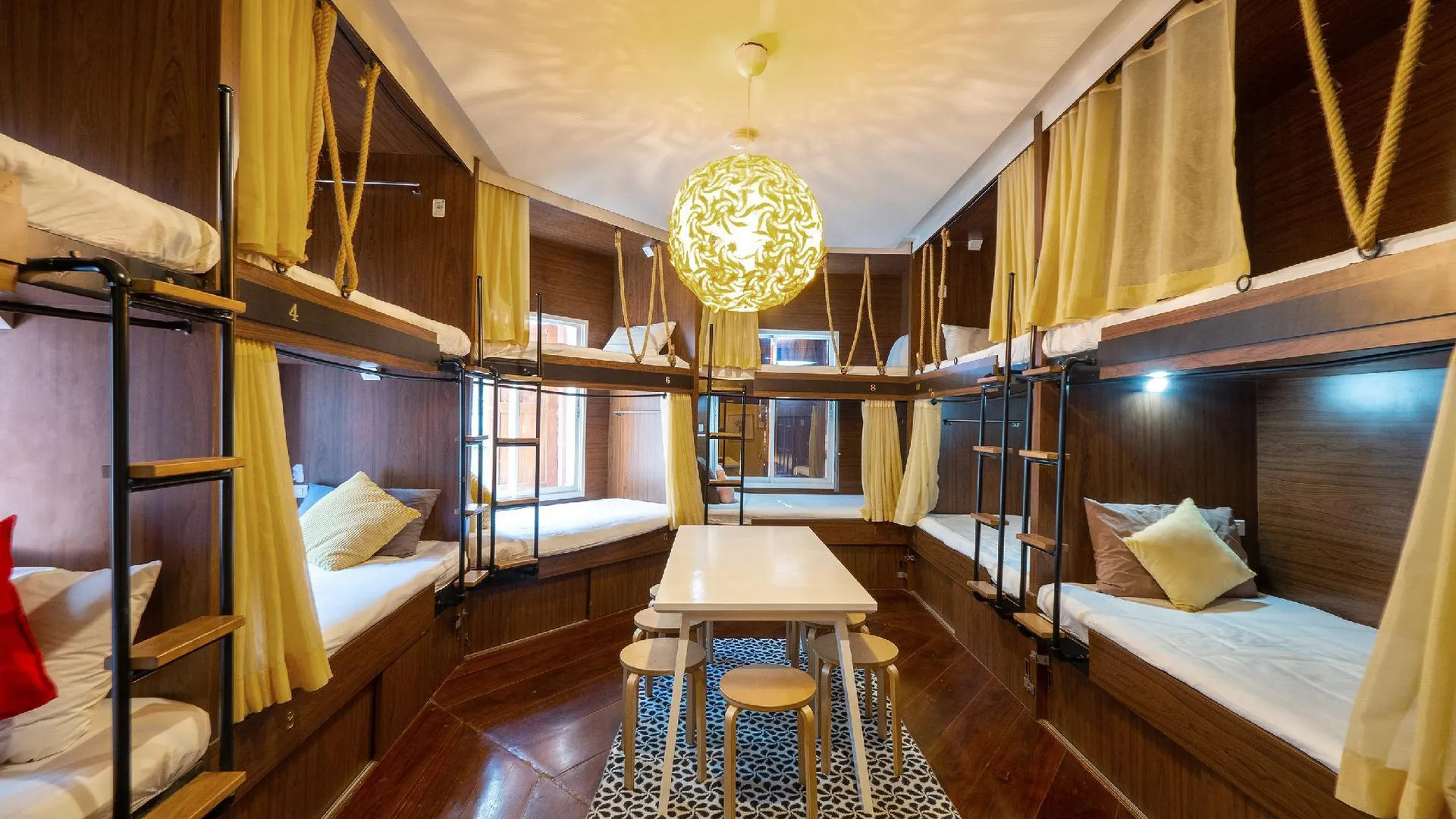 방콕 오요 895 어니언 호스텔 2성급 호텔 스위트룸