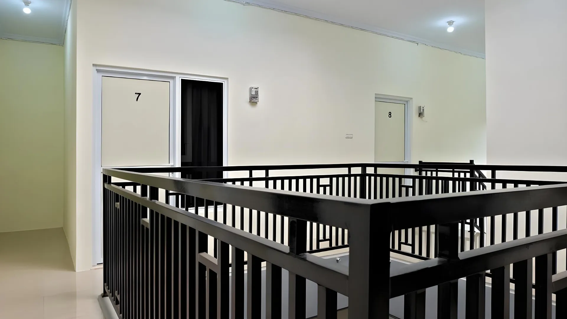 마카사르 레드도어즈 샤리아 앳 다네스티 홈스테이 반다라 술탄 하사누딘 근처 2성급 호텔 레스토랑