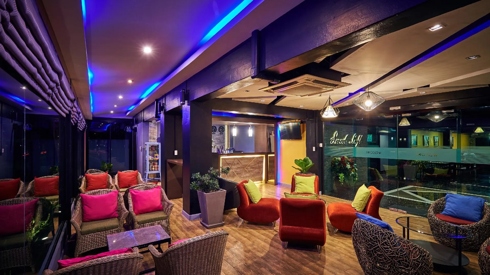 방콕 스위트로프트 호텔 돈무앙 3성급 호텔 수영장