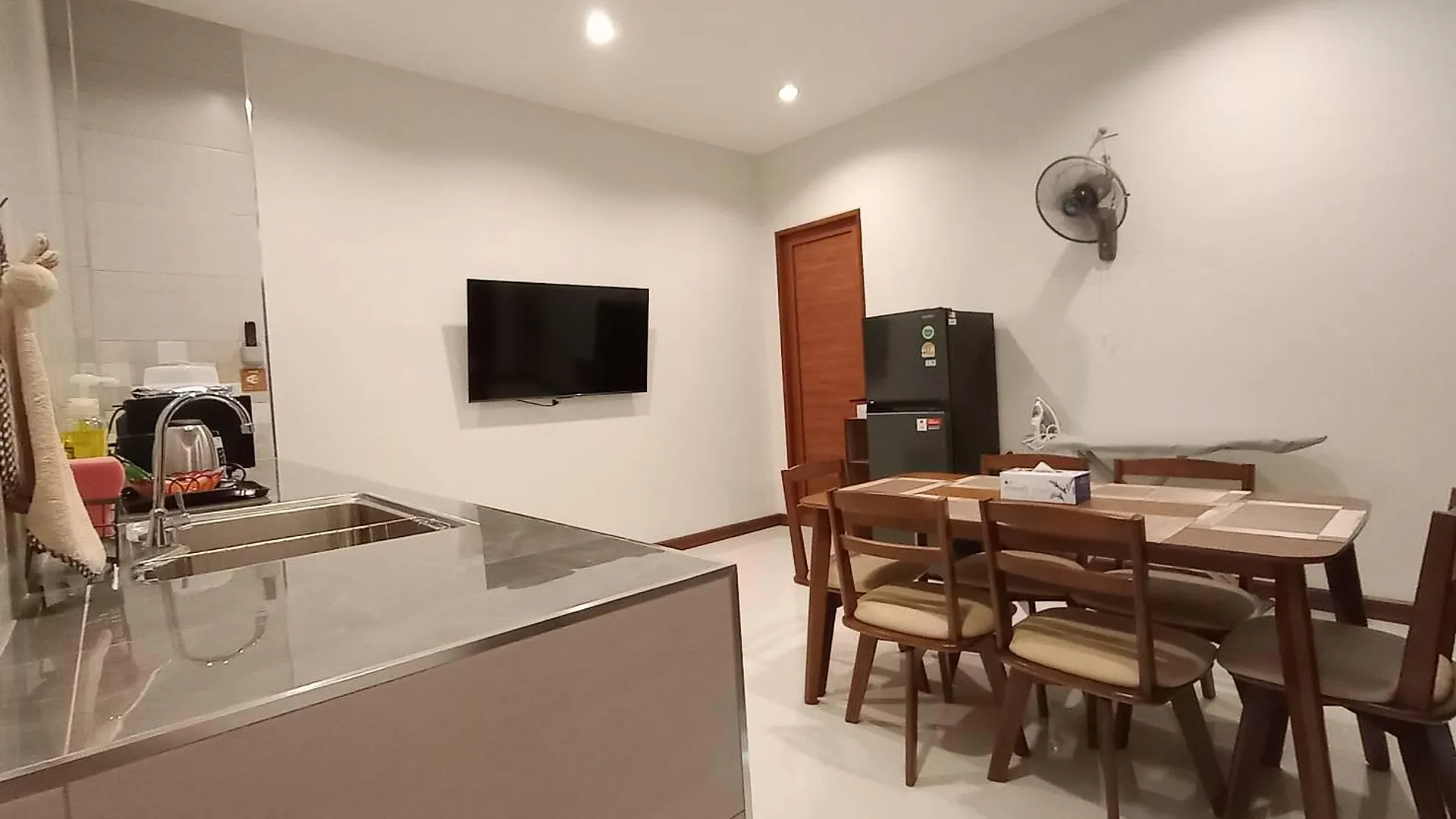 핫야이 핫 야이 대학교의 프라이빗 하우스 (62m², 침실 2개, 프라이빗 욕실 2개) 2성급 게스트하우스 레스토랑