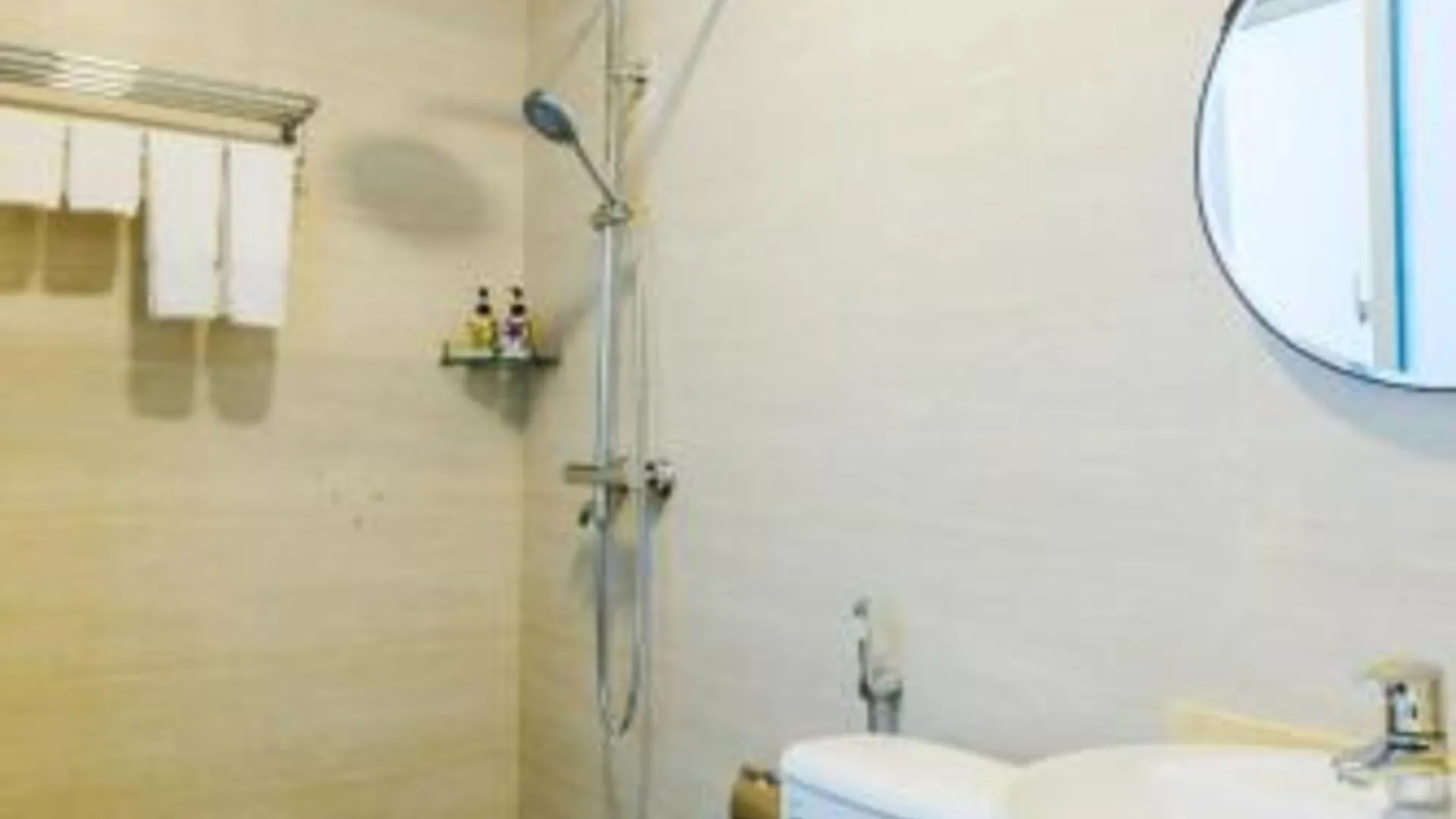 하노이 넥시 리빙 1성급 호텔 스위트룸