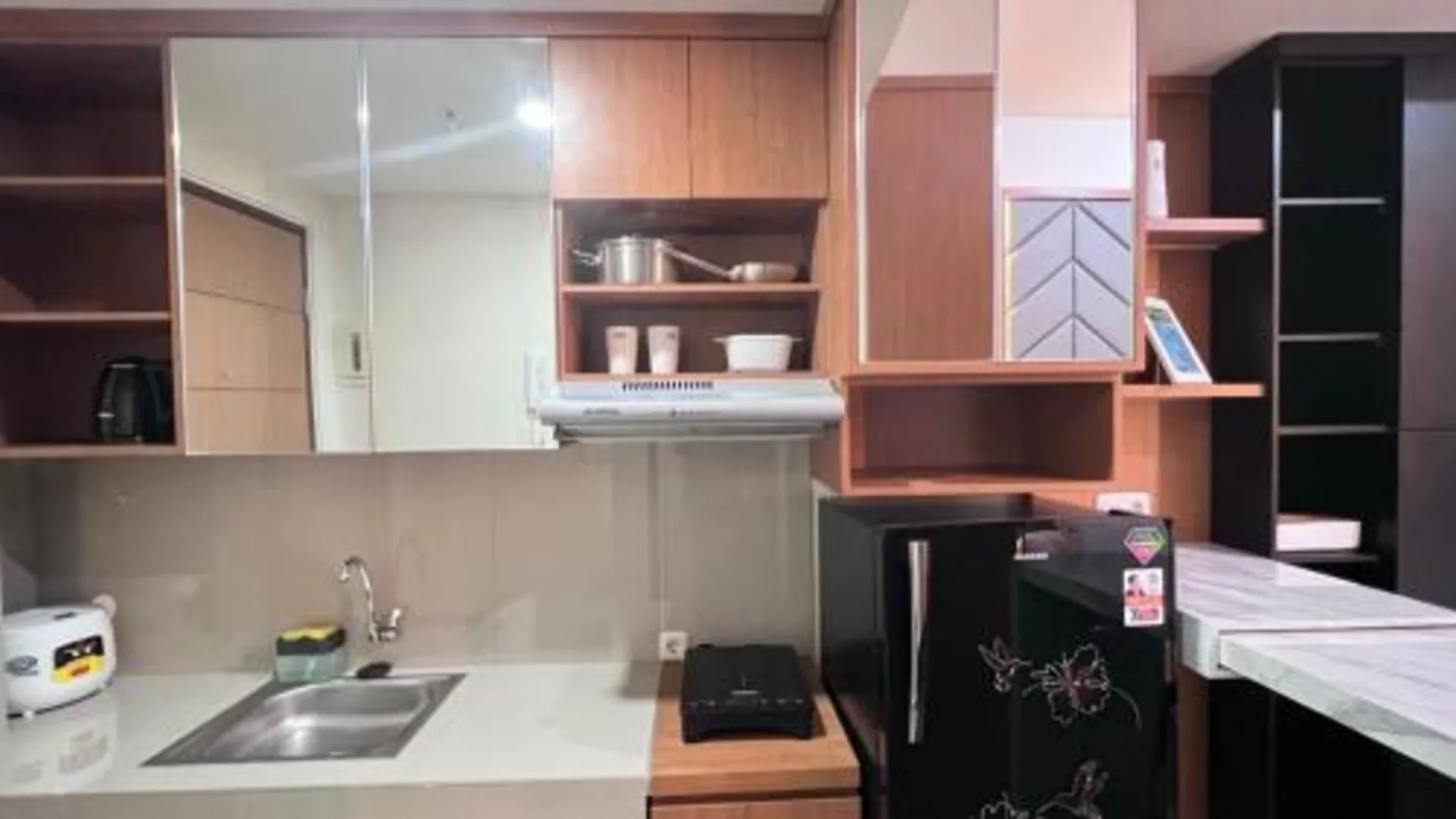 마카사르 Apartemen Vida View Makassar by drAnca 4성급 게스트하우스 레스토랑