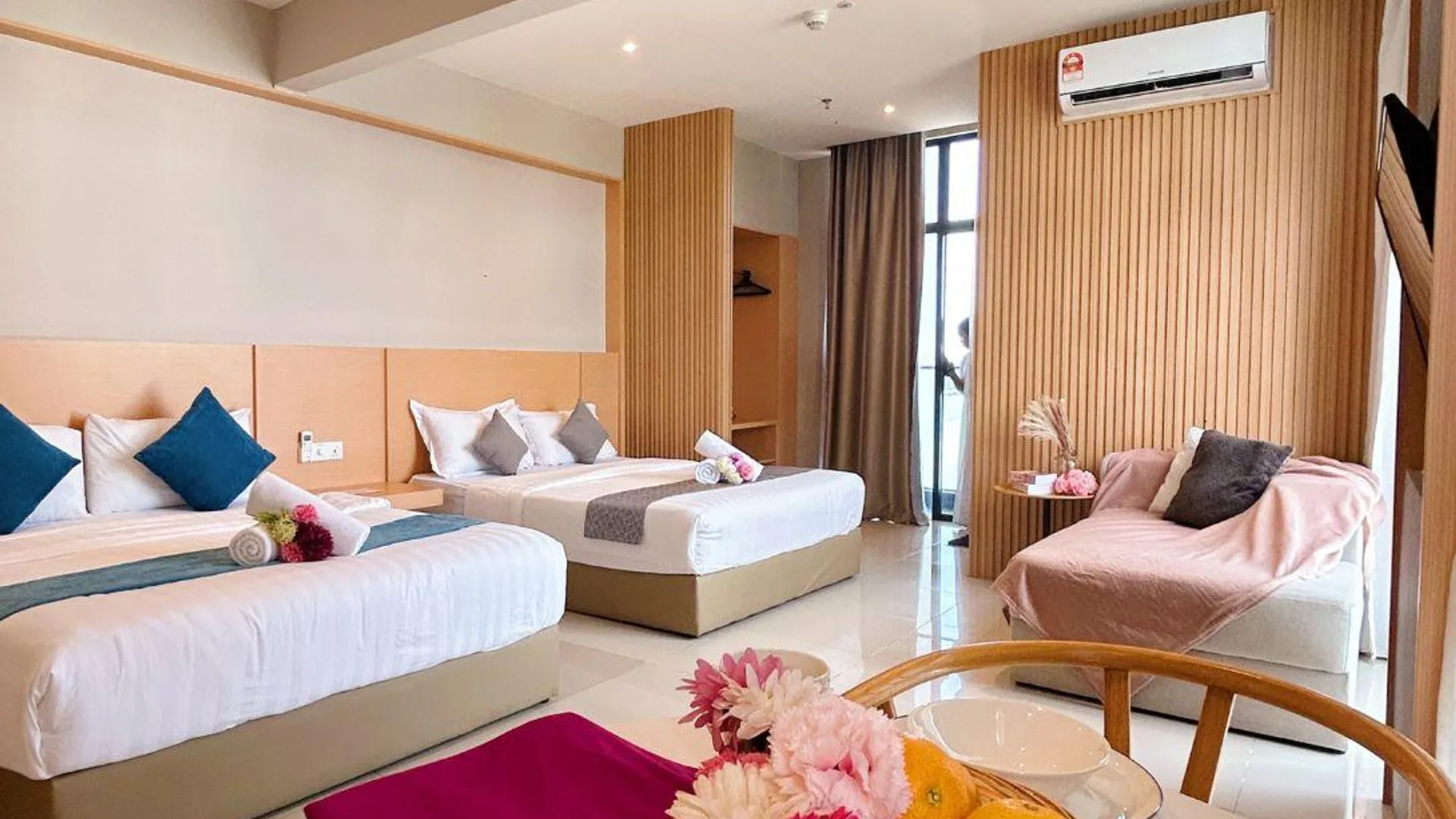 코타키나발루 더 쇼어 코타키나발루 시티 센터 바이 LW 스위트 5성급 호텔 스위트룸