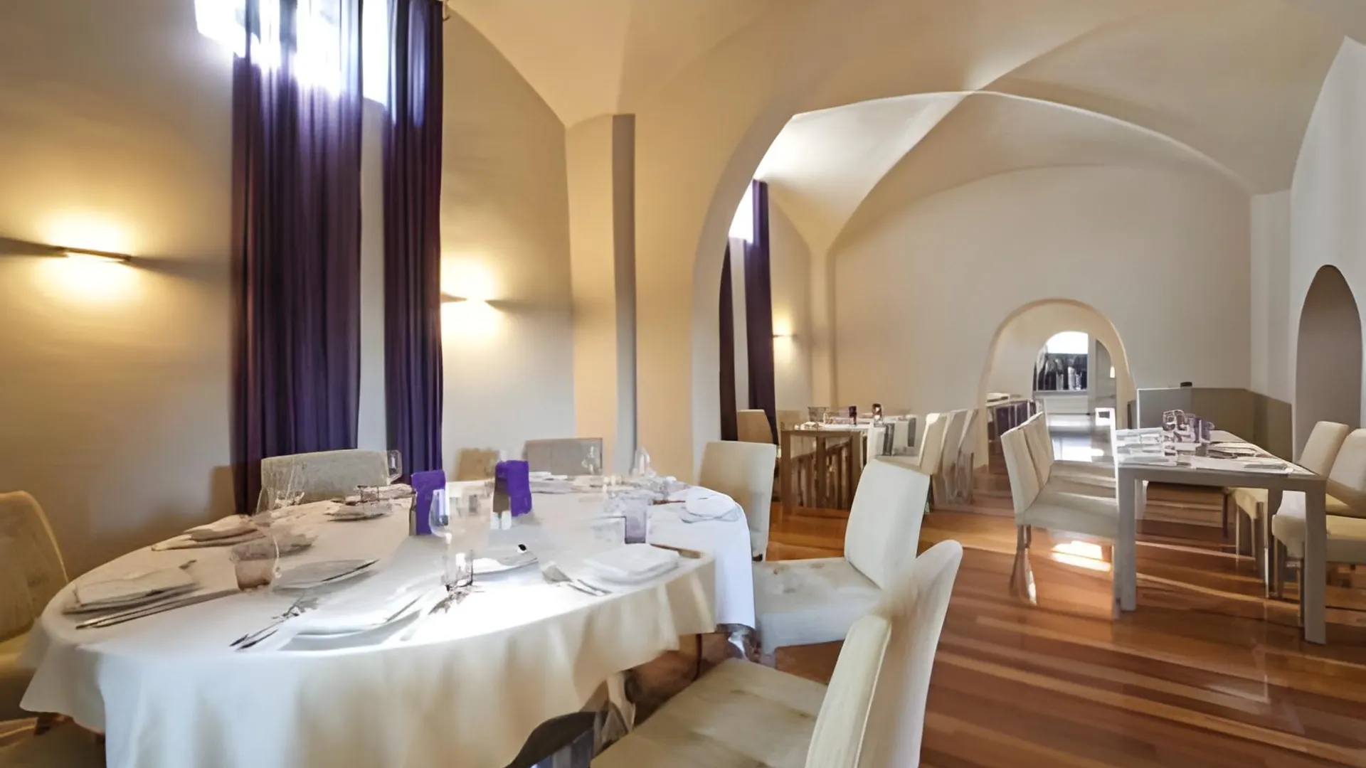 에보라 M'AR De AR Aqueduto 5성급 호텔 레스토랑