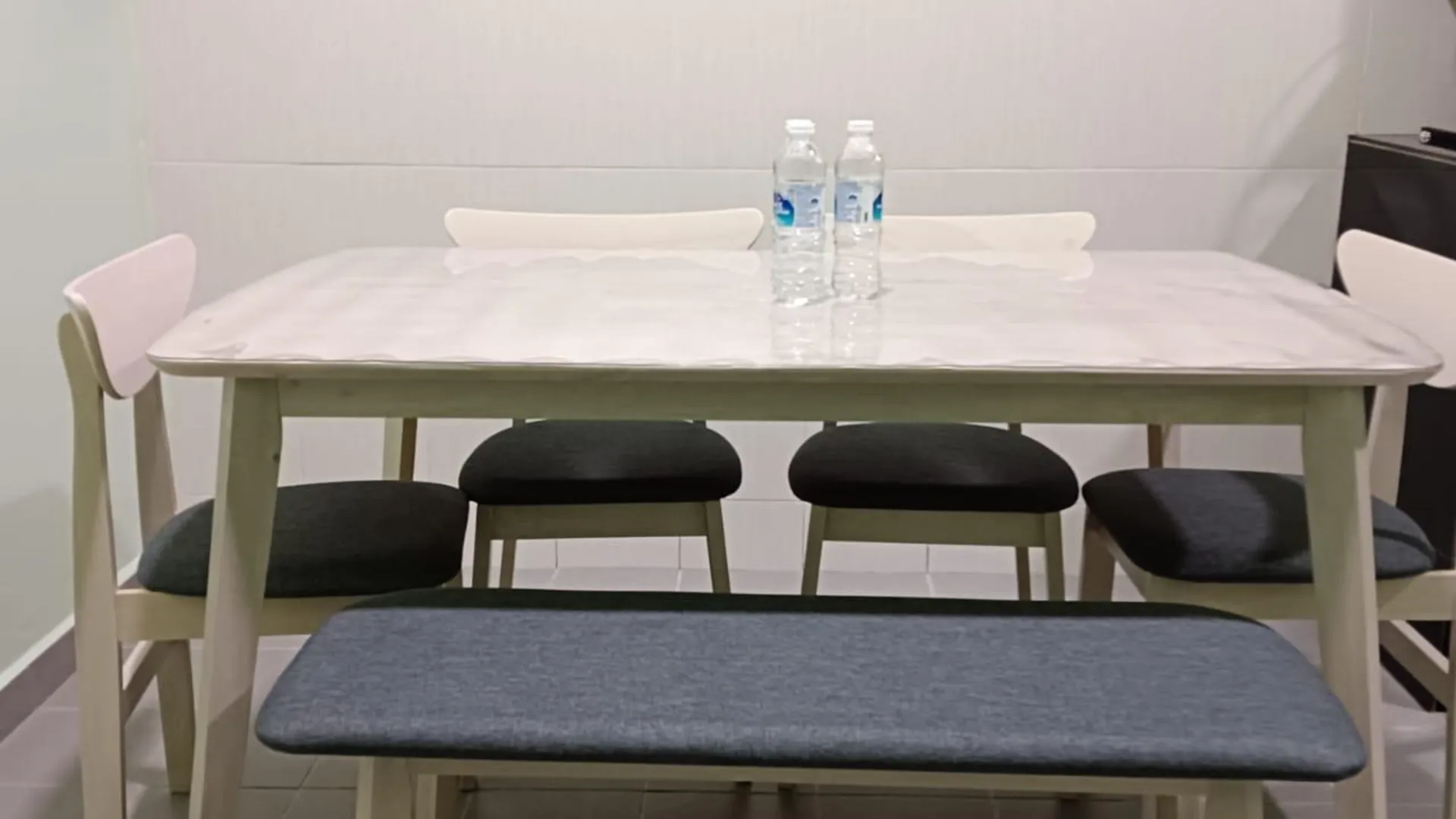 추카이 캄풍 부킷 쿠앙의  (1100m², 침실 3개, 프라이빗 욕실 2개) 3성급 싱글룸 레스토랑