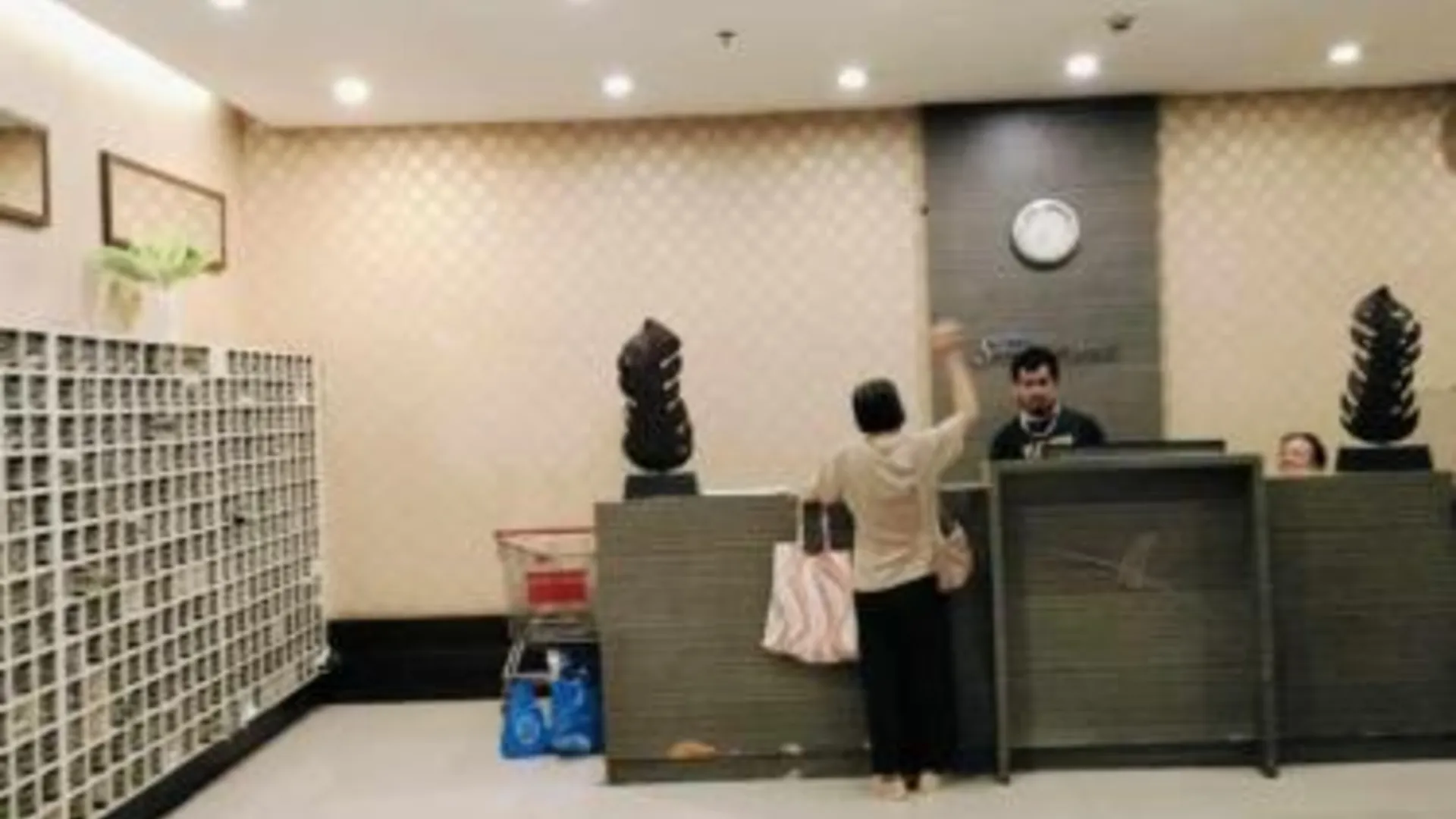 세부 JY Room Rentals Cebu SMR 2성급 게스트하우스 외관