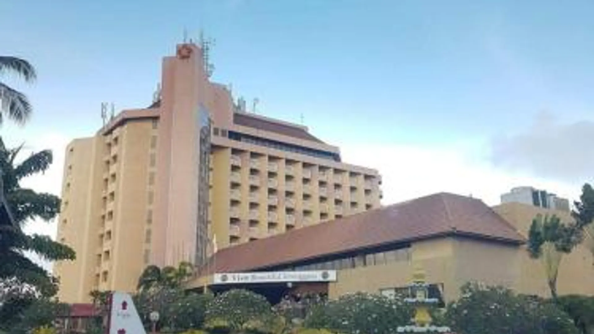 쿠알라테렝가누 프리뮬라 비치 호텔 4성급 호텔 수영장