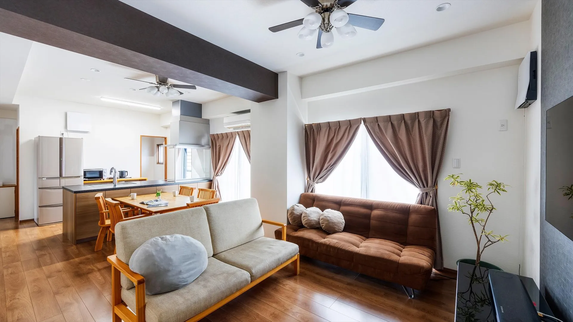 오키나와 본섬 컴포트 플러스 4성급 게스트하우스 스위트룸