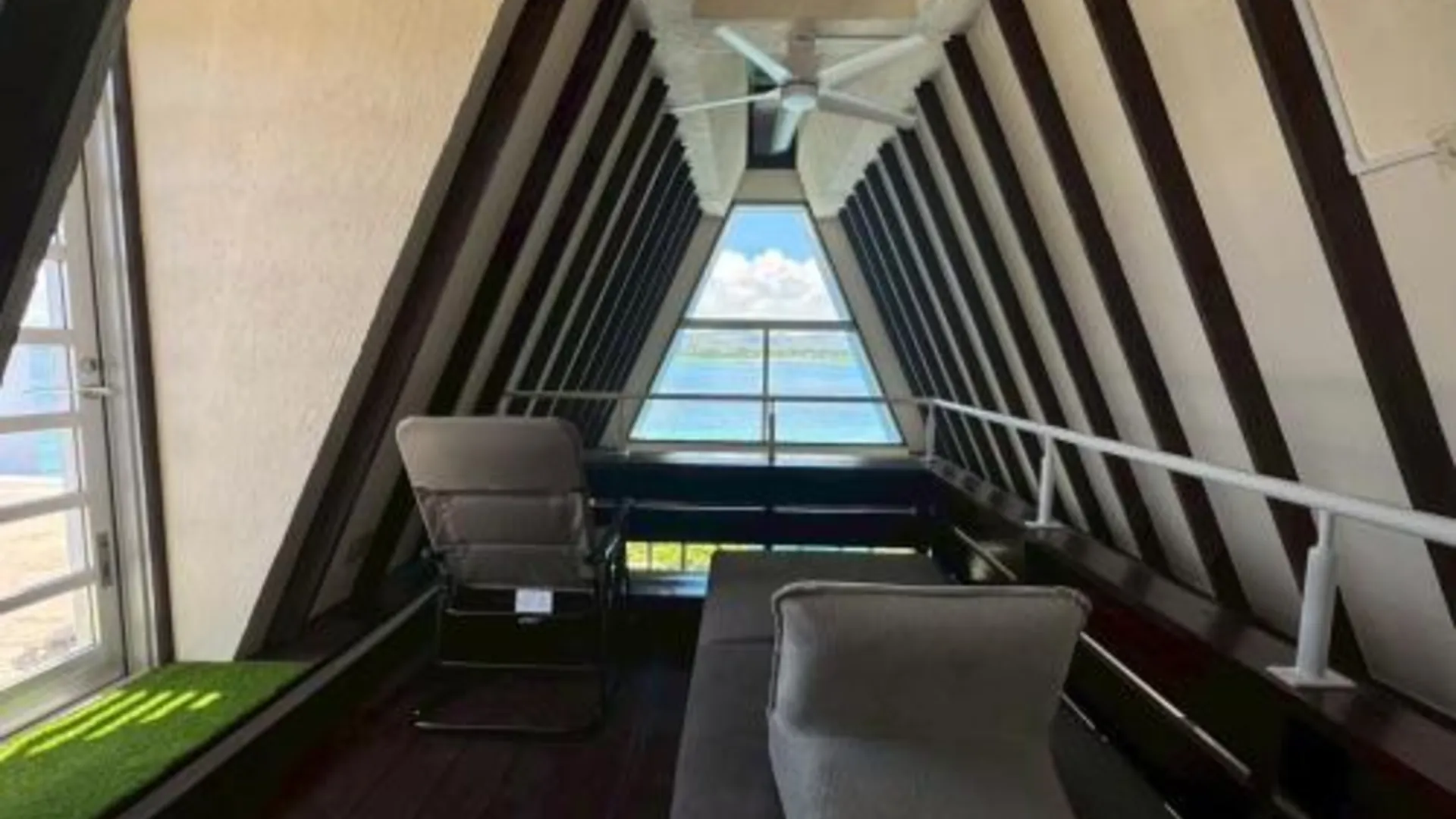 오키나와 본섬 オーシャンフロントヴィラSerenity Point37 4성급 싱글룸 객실