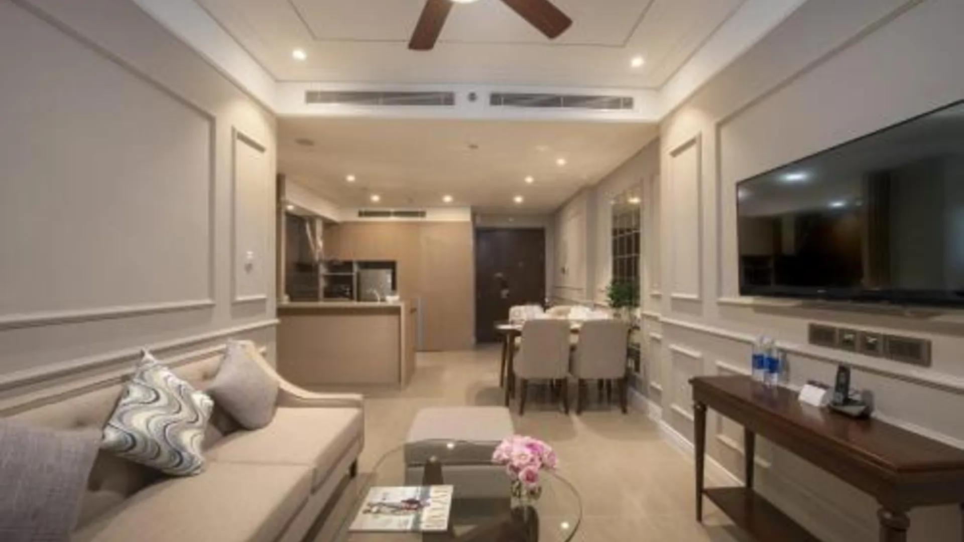 다낭 비치프론트 럭셔리 아파트먼트 - 루프탑 풀 - 다낭 5성급 게스트하우스 레스토랑