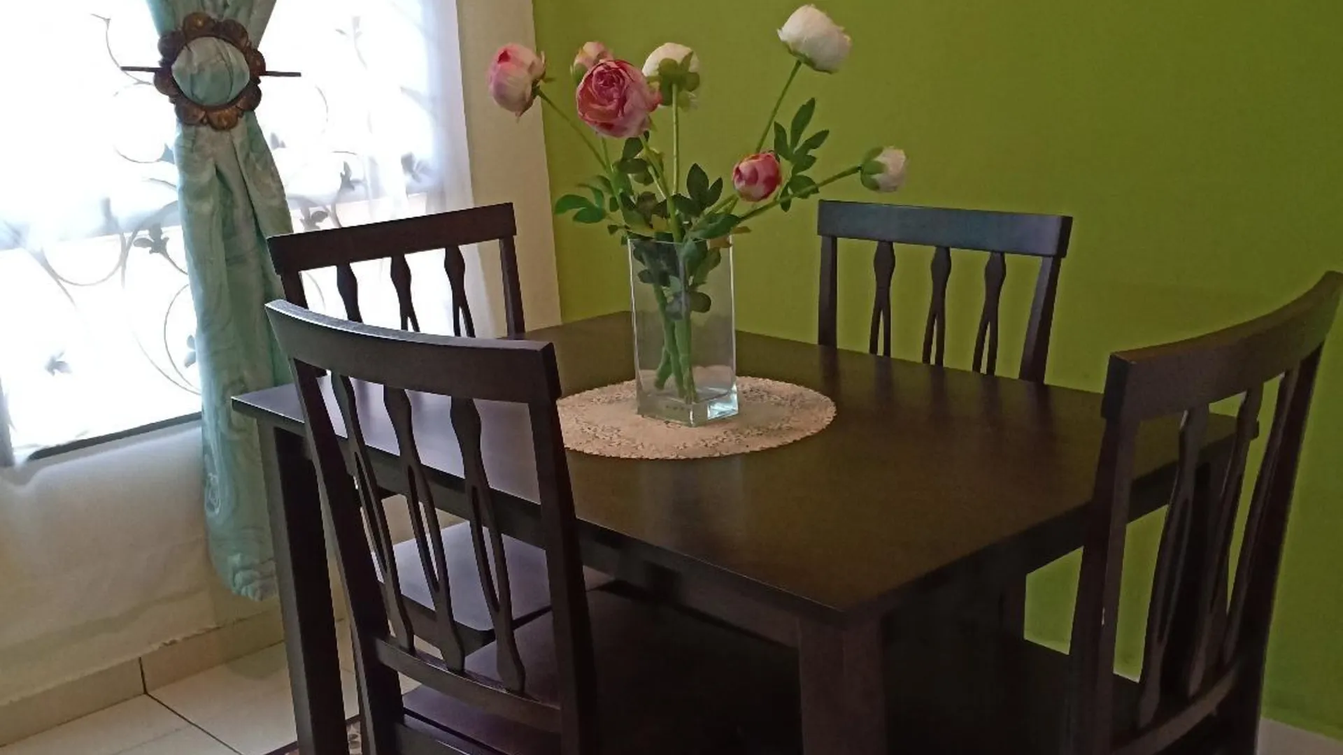 탄종 말림 (페락) 탄종 말림의 프라이빗 하우스 (93m², 침실 3개, 프라이빗 욕실 3개) 3성급 게스트하우스 레스토랑